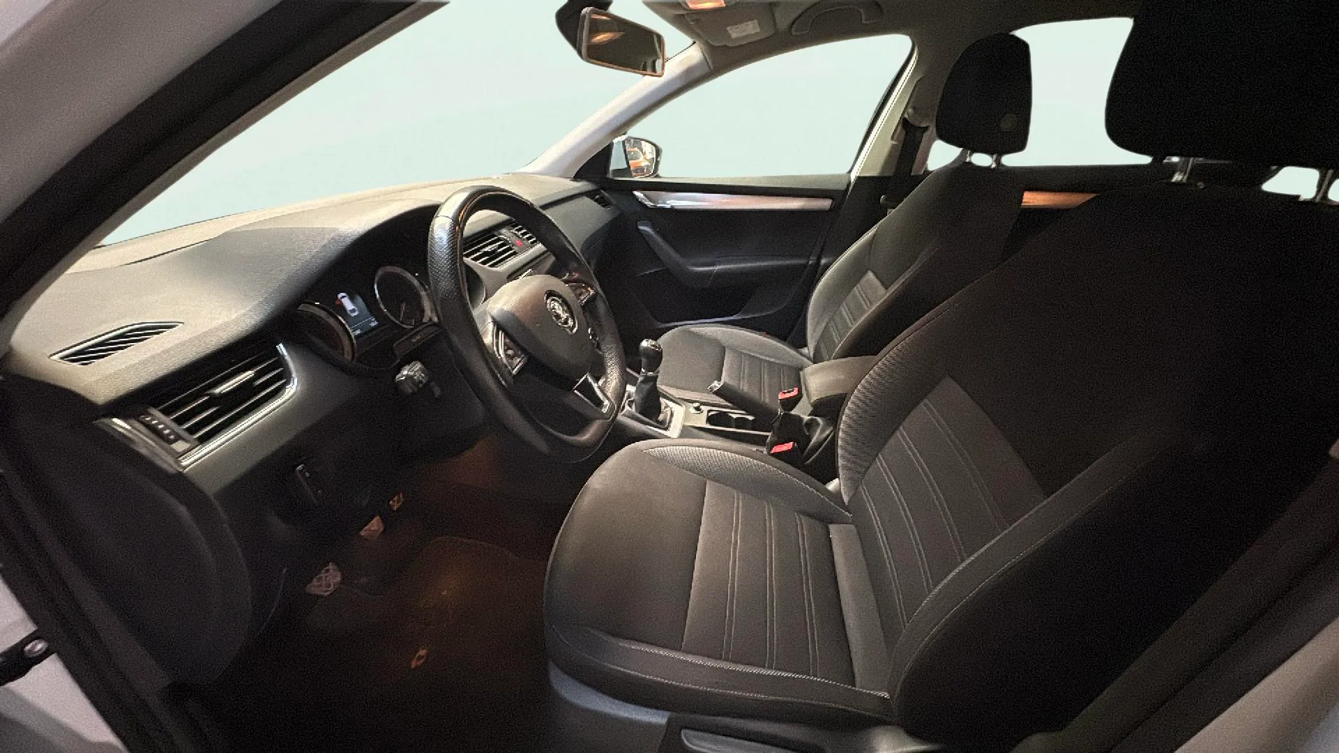 Škoda Octavia 1.0 TSI Active - foto 10