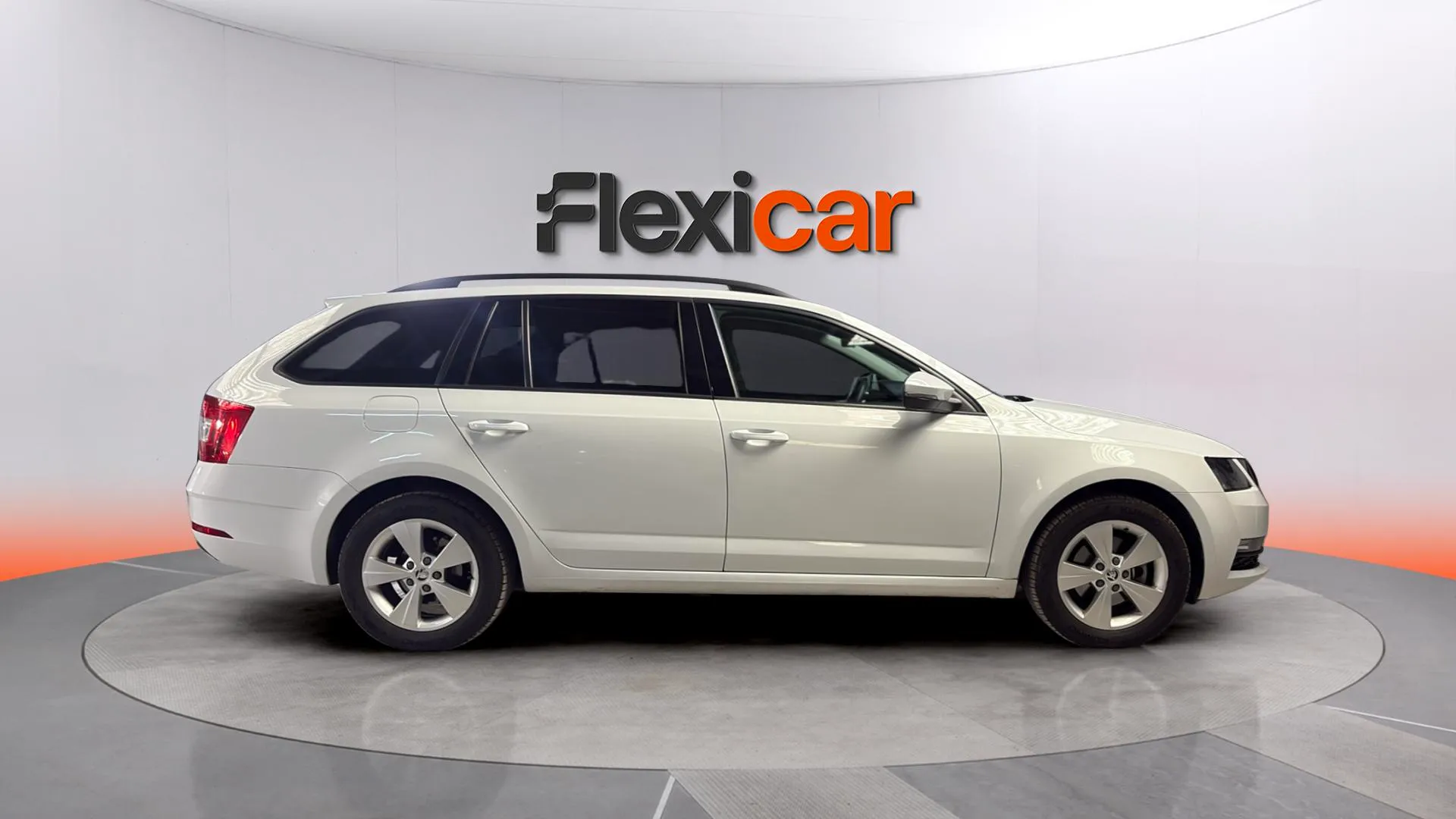 Škoda Octavia 1.0 TSI Active - foto 3