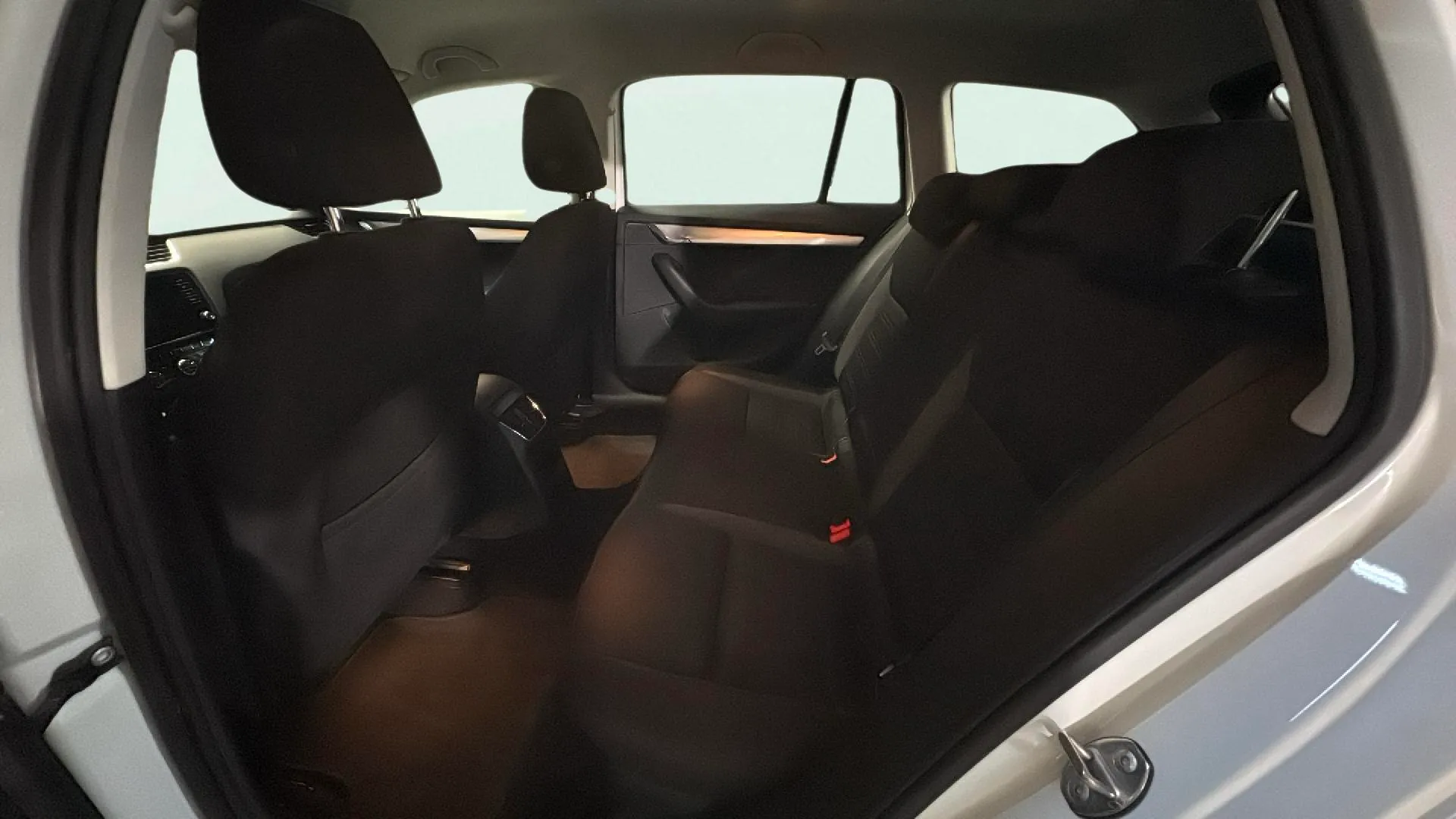 Škoda Octavia 1.0 TSI Active - foto 9