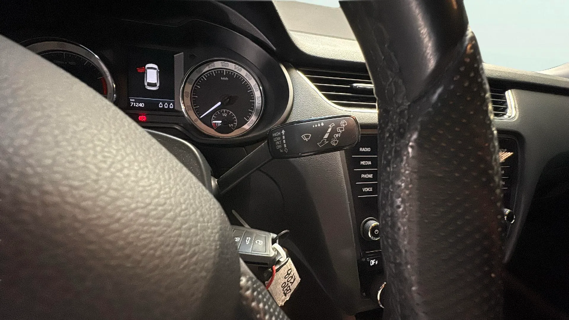Škoda Octavia 1.0 TSI Active - foto 18