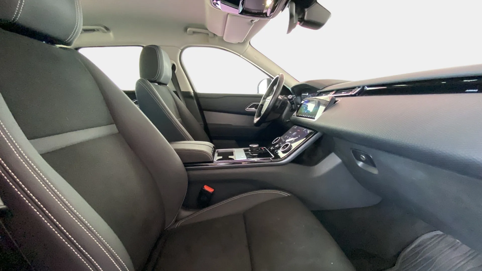Land Rover Range Rover Velar 2.0 D180 4WD - foto 20