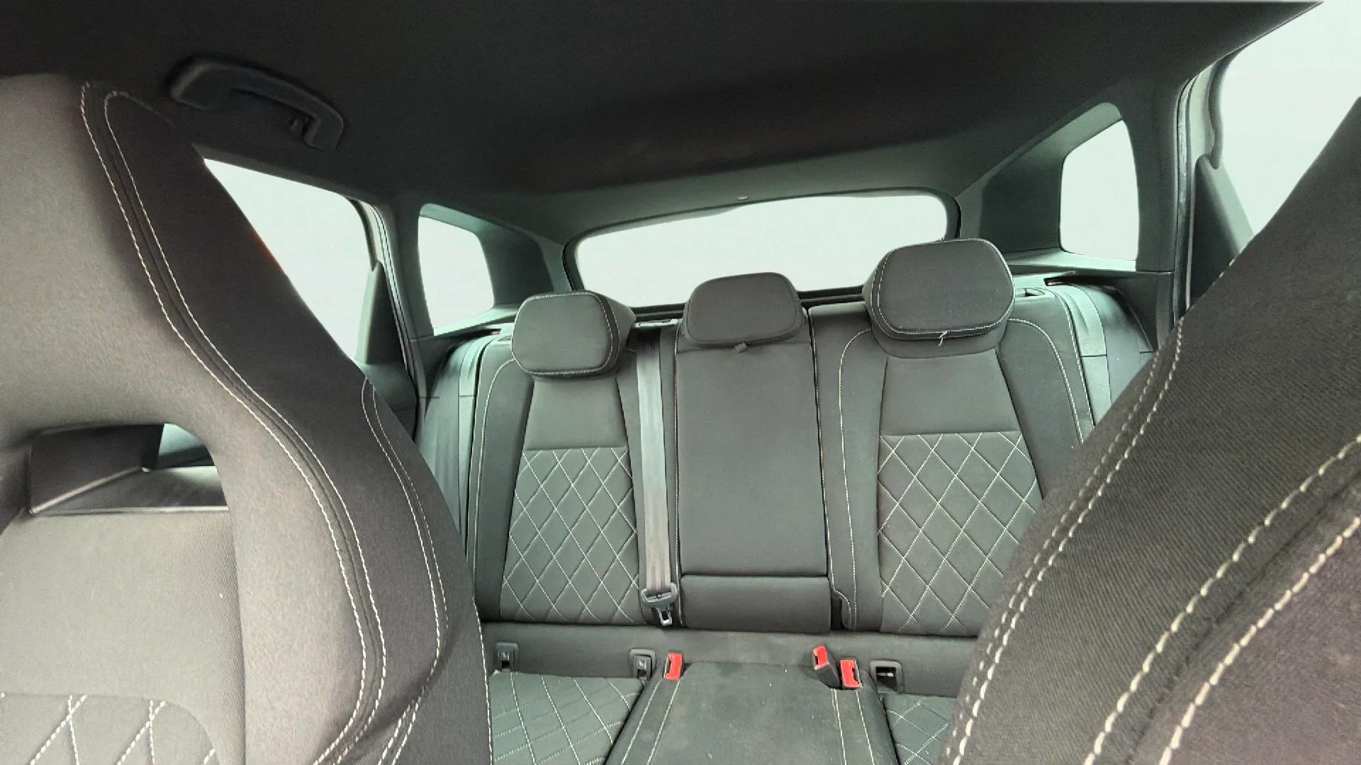 Škoda Karoq 1.0 TSI Active - foto 11