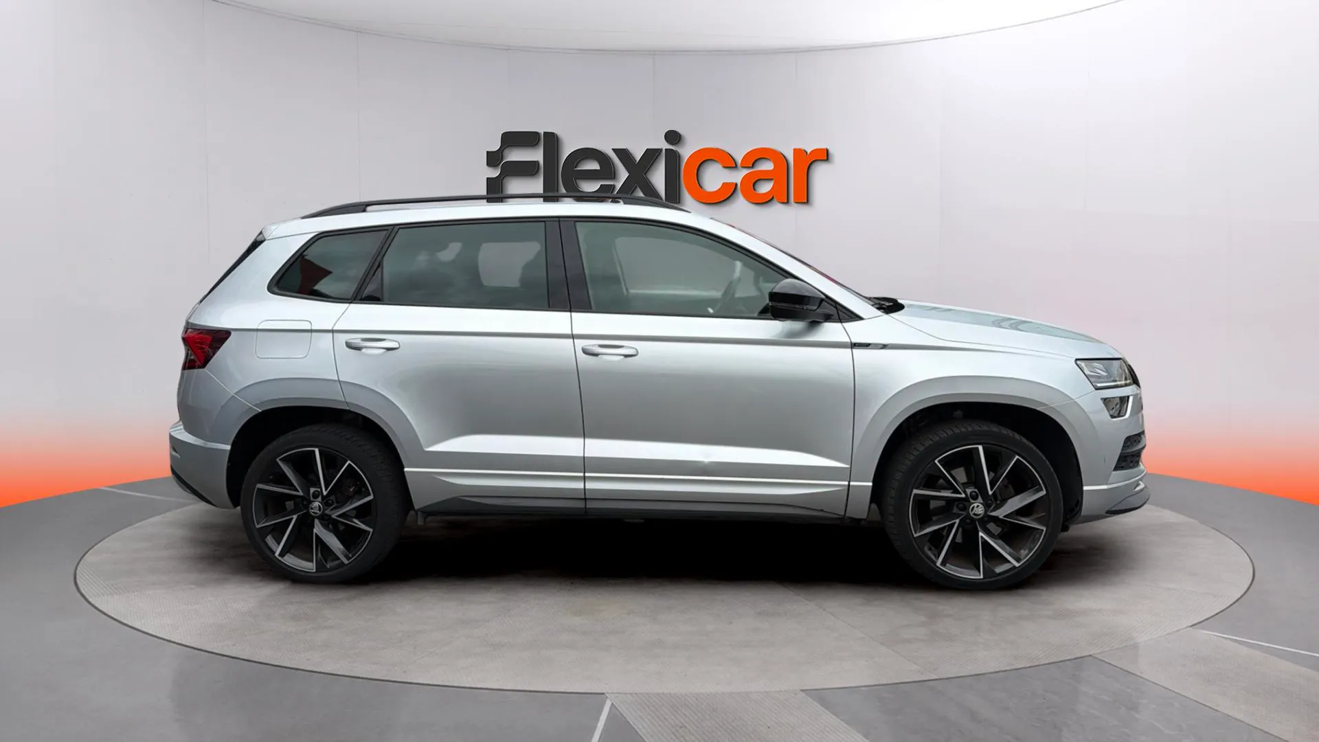 Škoda Karoq 1.0 TSI Active - foto 3