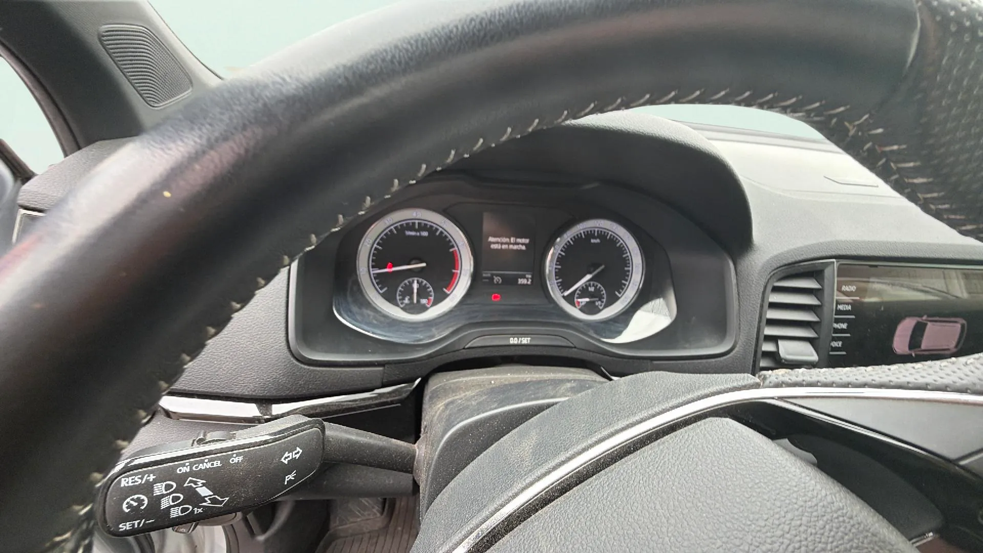 Škoda Karoq 1.0 TSI Active - foto 8