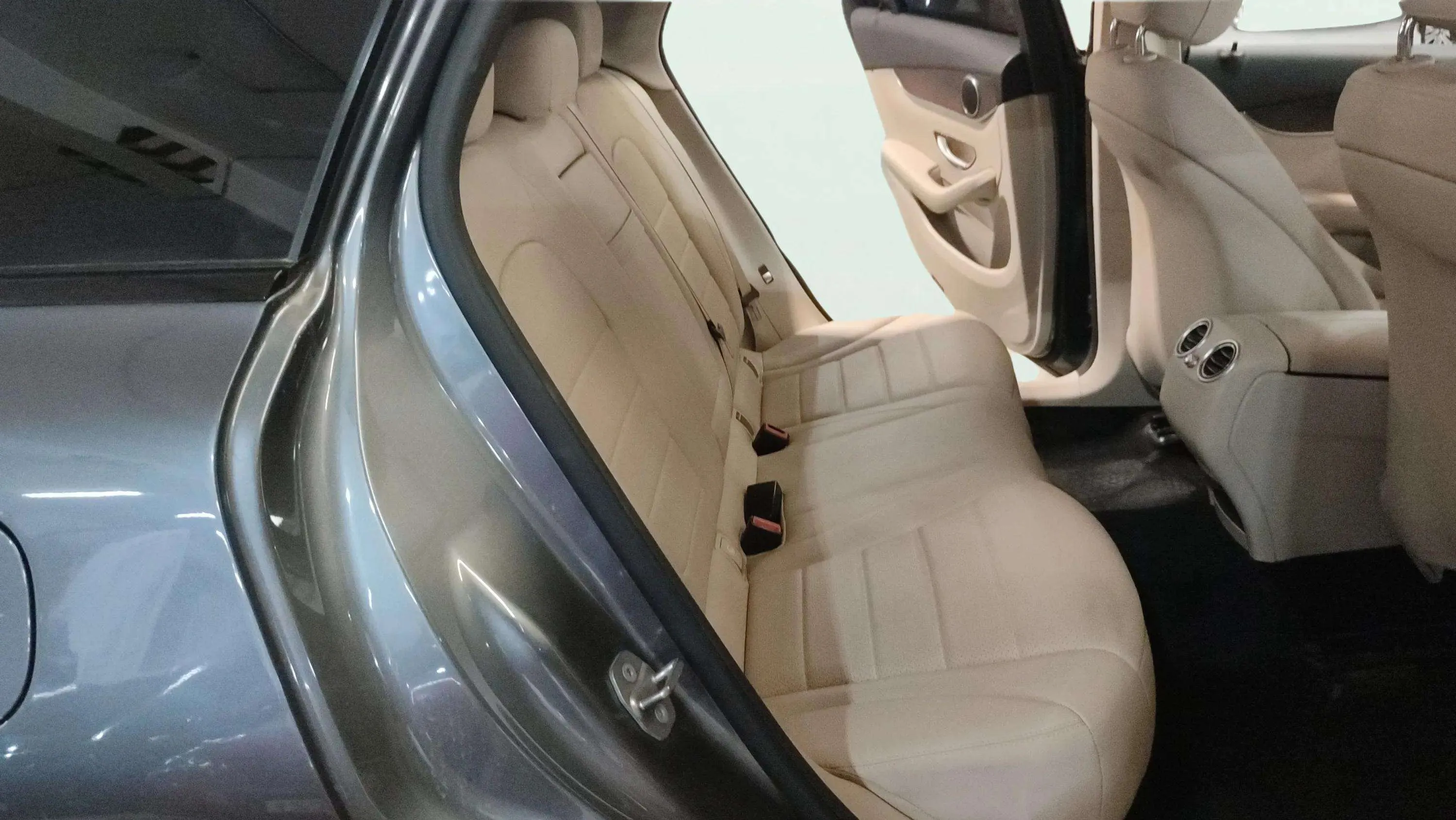 Mercedes-Benz GLC 250 4MATIC - foto 9