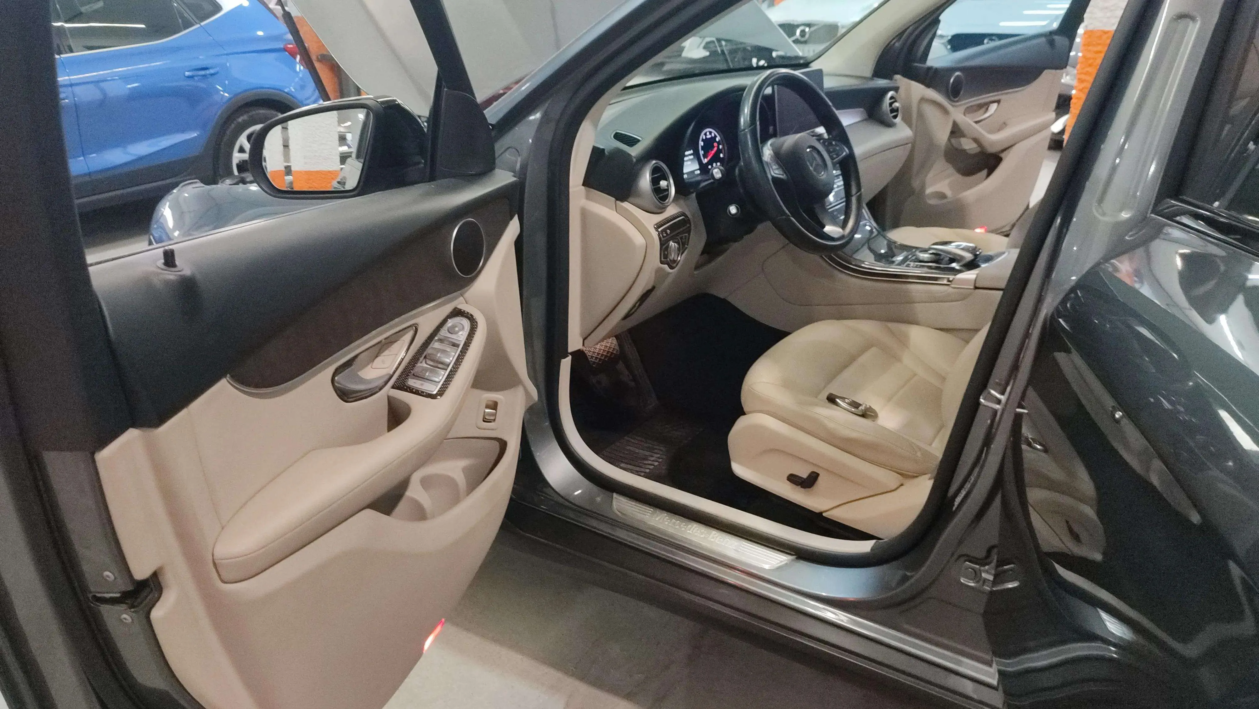 Mercedes-Benz GLC 250 4MATIC - foto 13