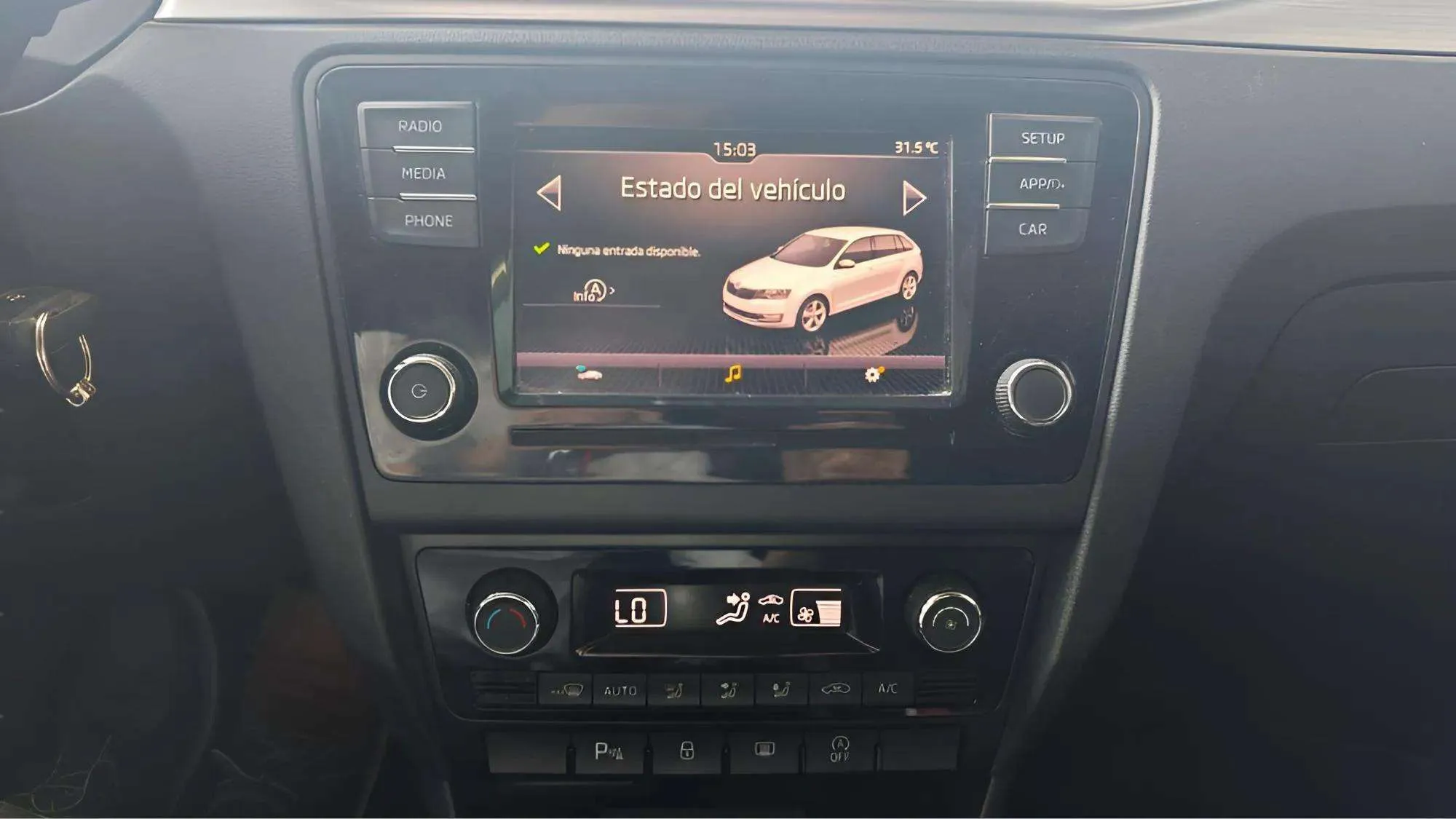 Škoda Rapid 1.0 TSI Like Spaceback - foto 19