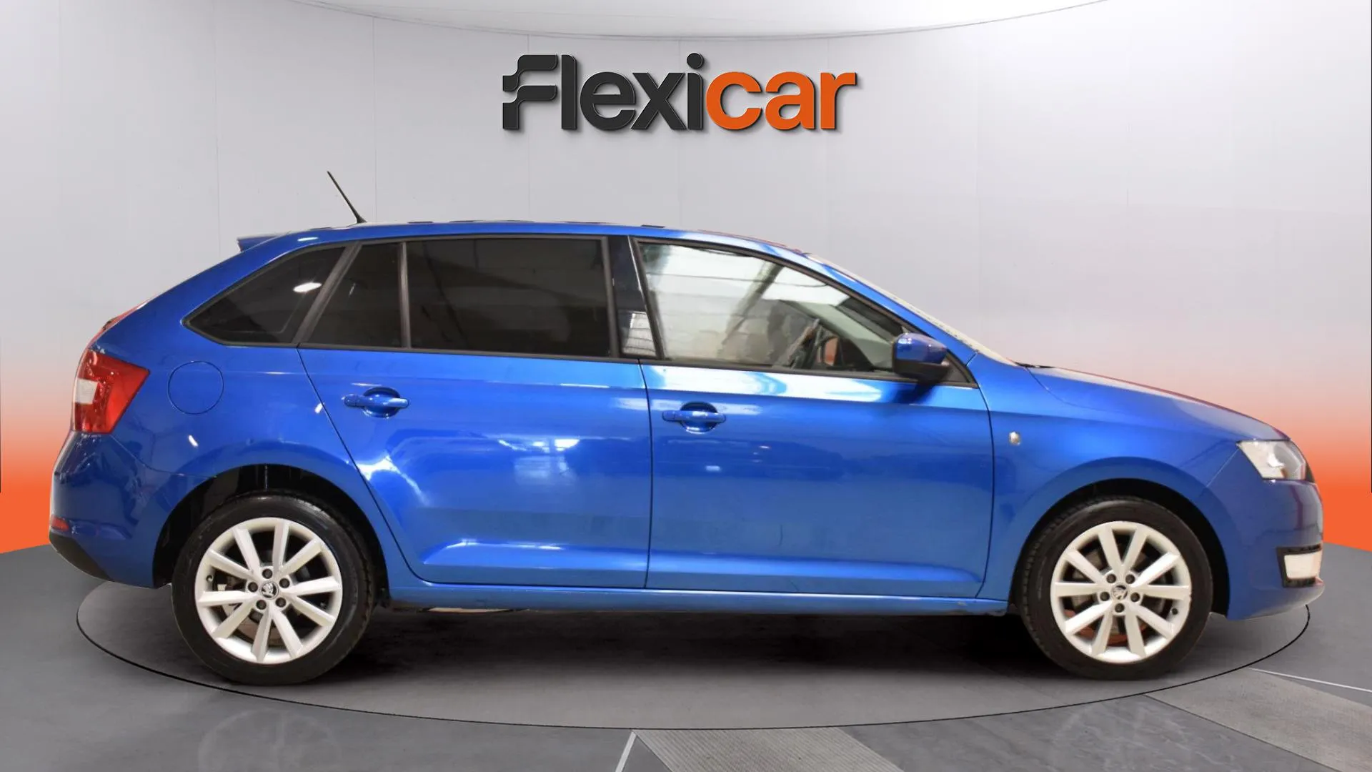 Škoda Rapid 1.0 TSI Like Spaceback - foto 8
