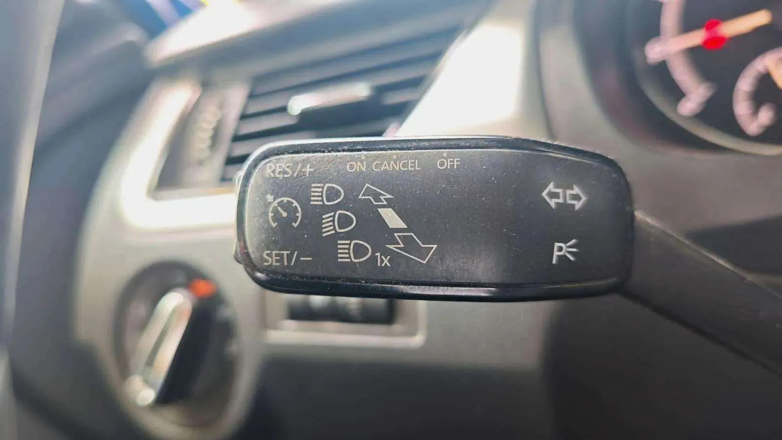 Škoda Rapid 1.0 TSI Like Spaceback - foto 14