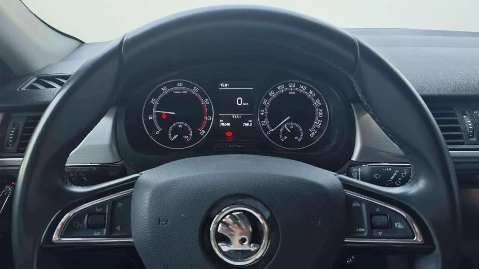 Škoda Rapid 1.0 TSI Like Spaceback - foto 12