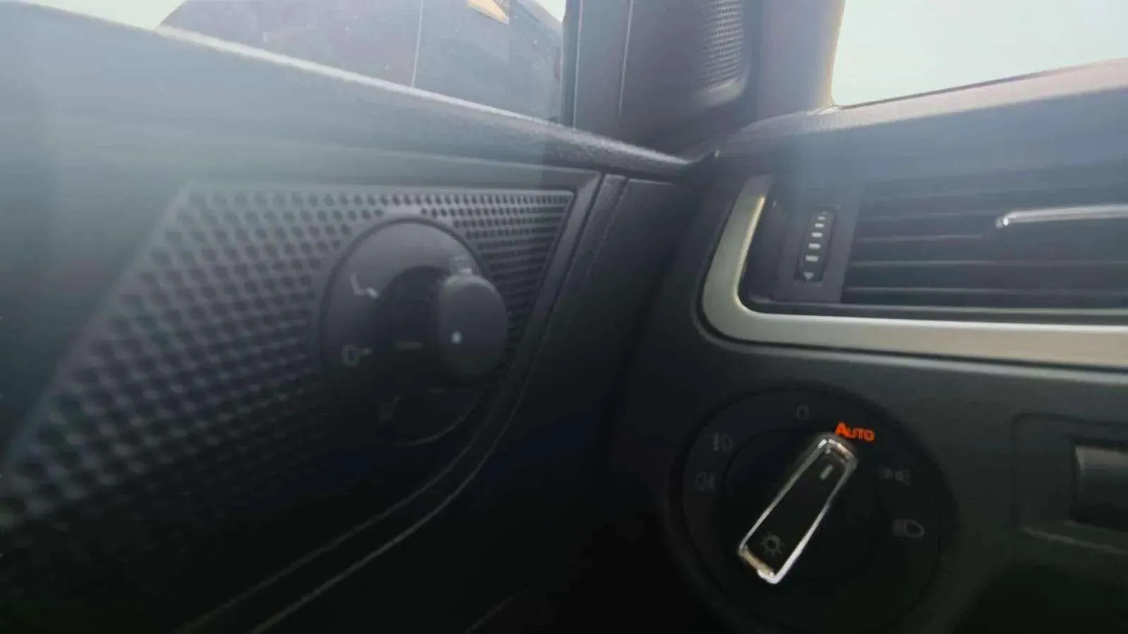 Škoda Rapid 1.0 TSI Like Spaceback - foto 25