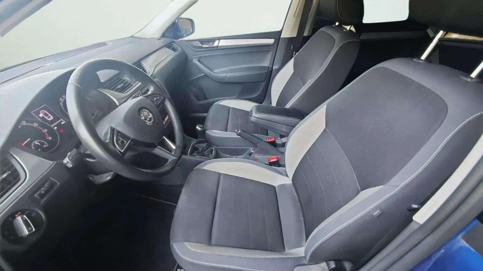 Škoda Rapid 1.0 TSI Like Spaceback - foto 27