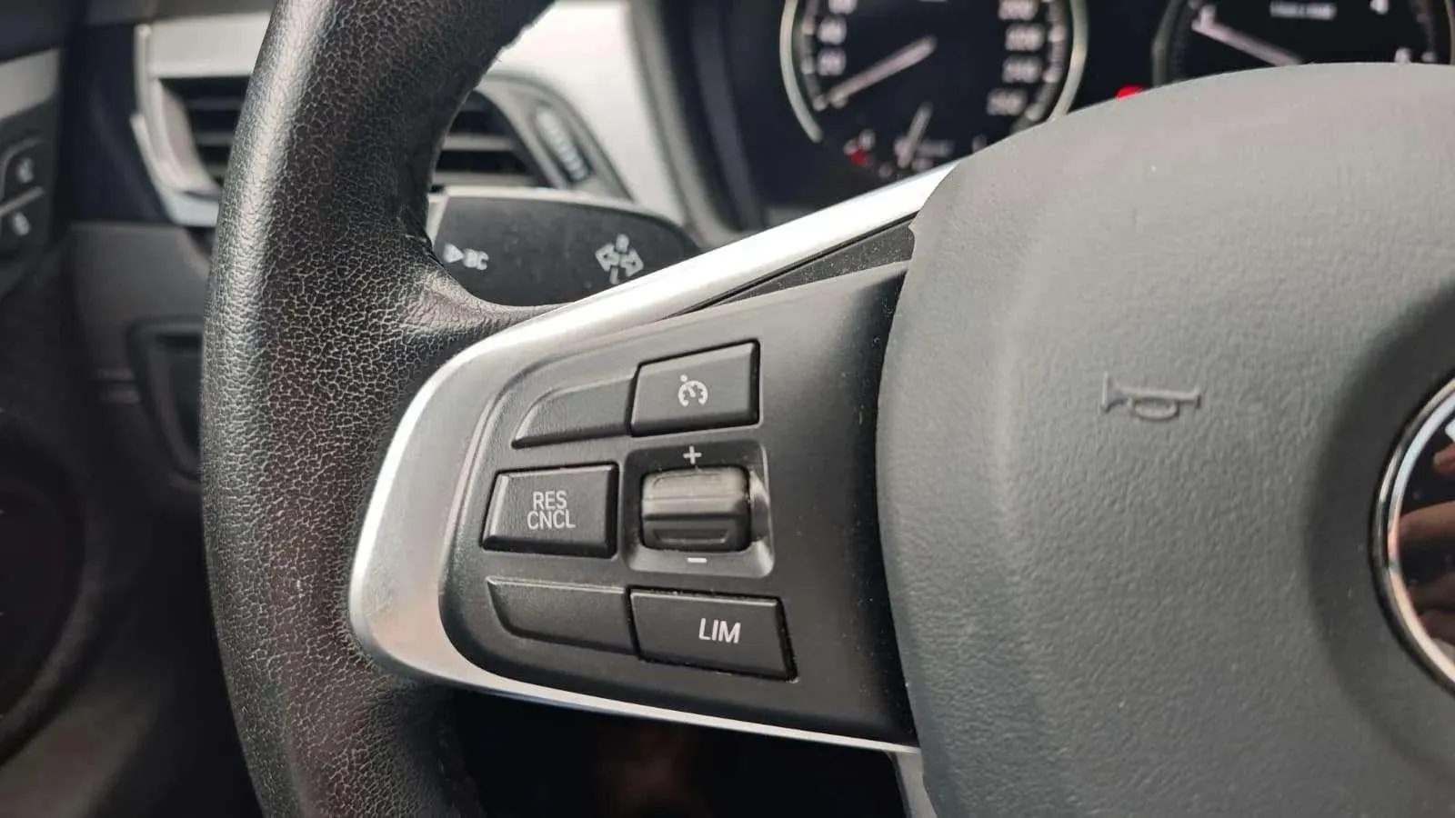 BMW X2 sDrive18d - foto 14