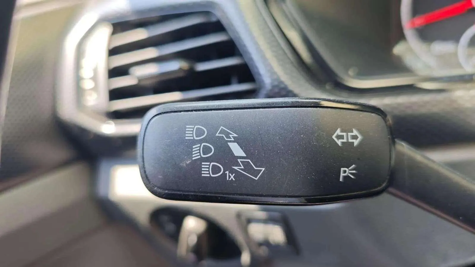 Volkswagen T-Cross Advance 1.0 TSI - foto 12
