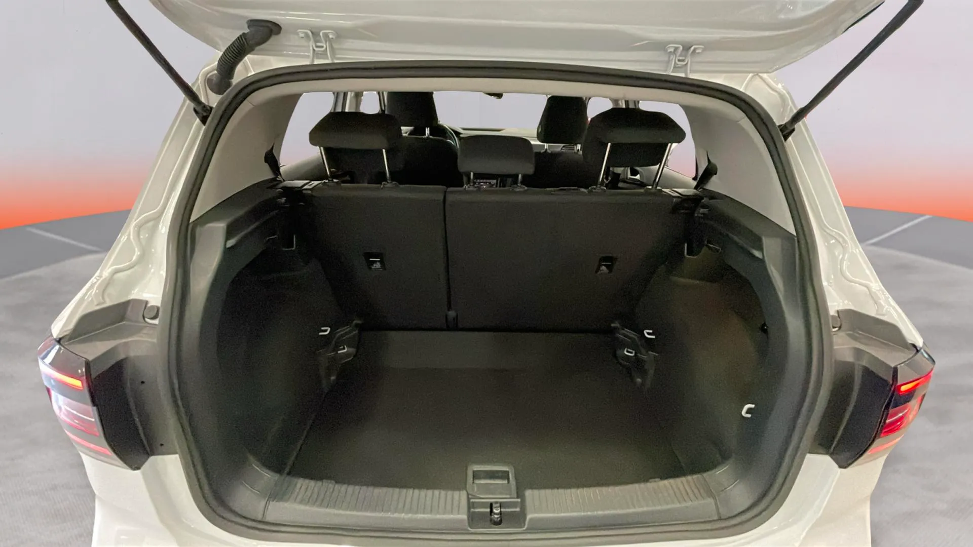 Volkswagen T-Cross Advance 1.0 TSI - foto 26