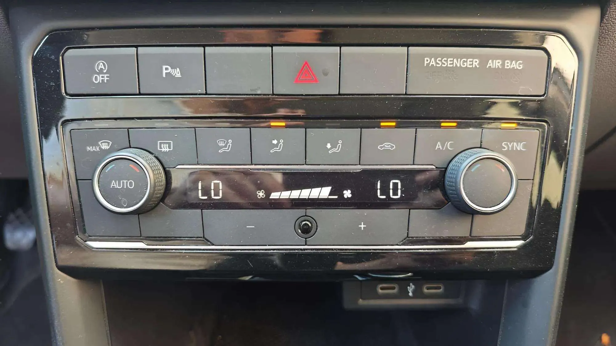 Volkswagen T-Cross Advance 1.0 TSI - foto 20