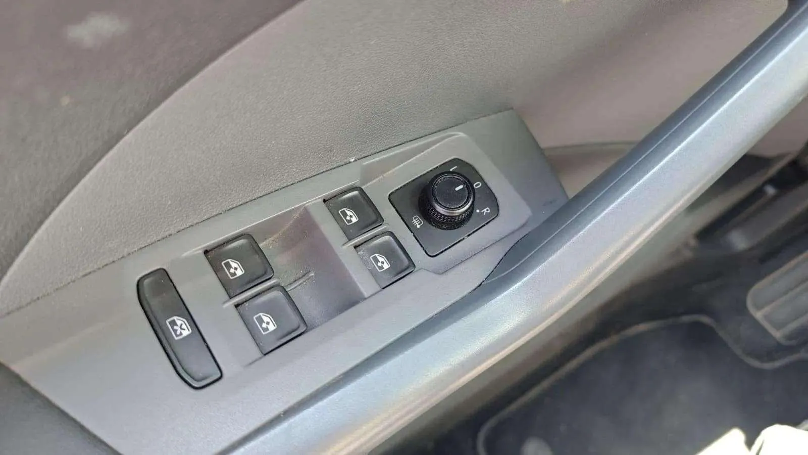 Volkswagen T-Cross Advance 1.0 TSI - foto 23