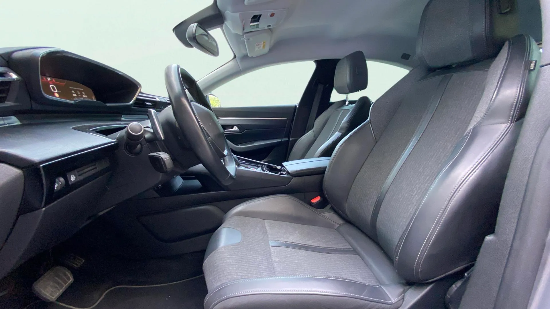 Peugeot 508 Allure BlueHDi 130 EAT8 - foto 11