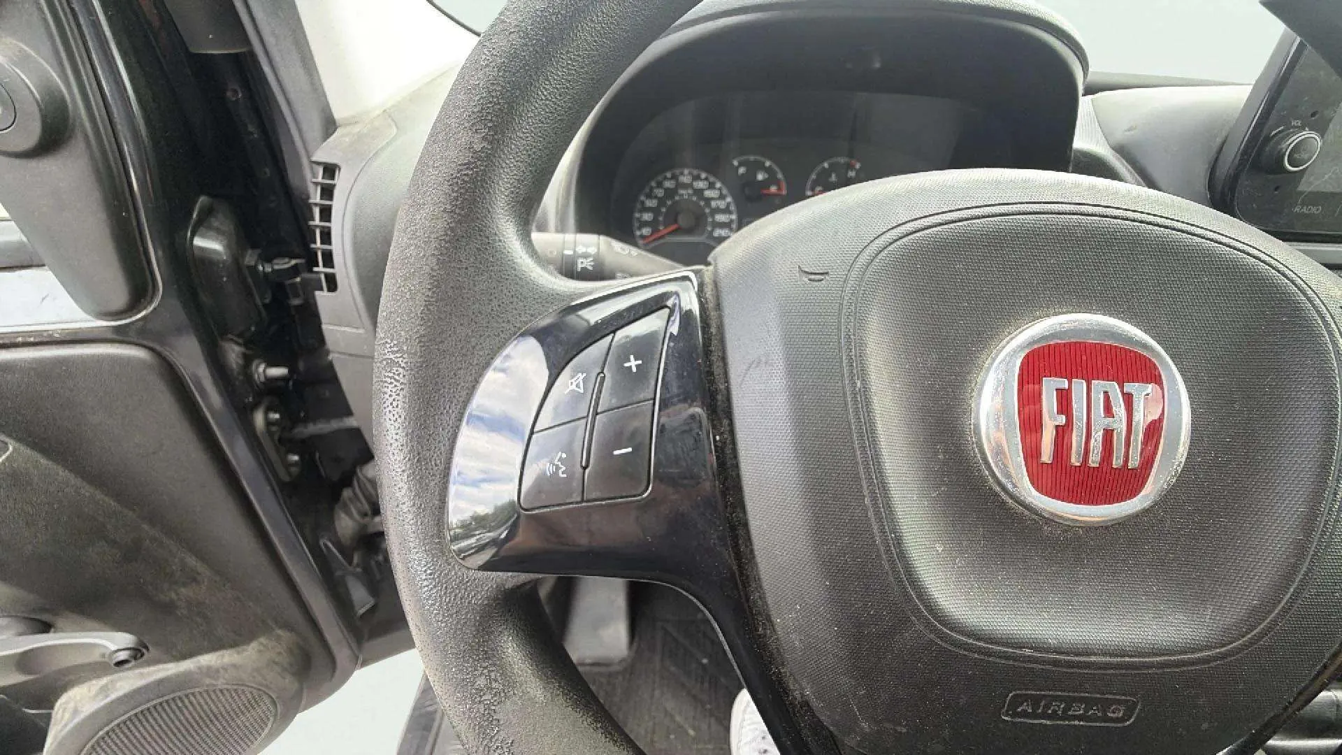 Fiat Fiorino Furgón Diesel Fiorino Cargo 1.3Mjt Base - foto 8