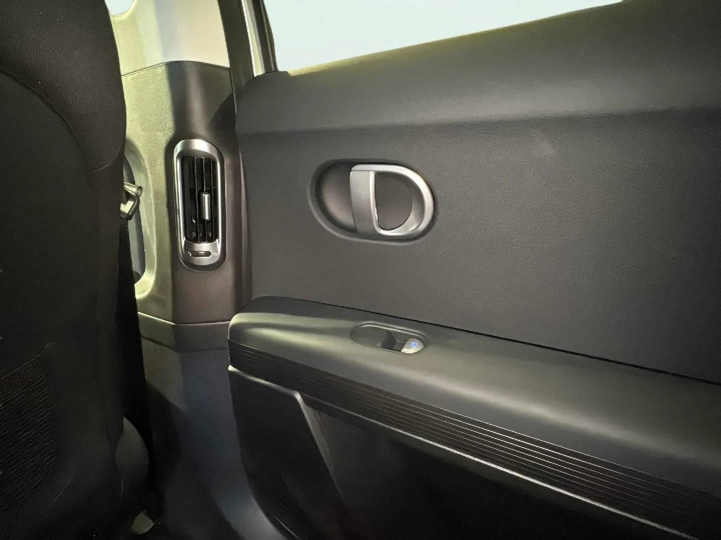 Hyundai Ioniq 5 63KWH Light RWD - foto 28
