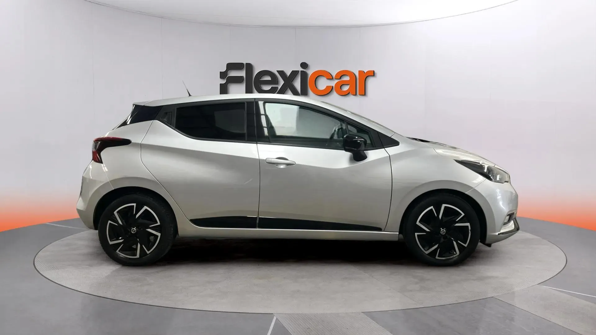 Nissan Micra IG-T E6D-F N-Design Black - foto 8