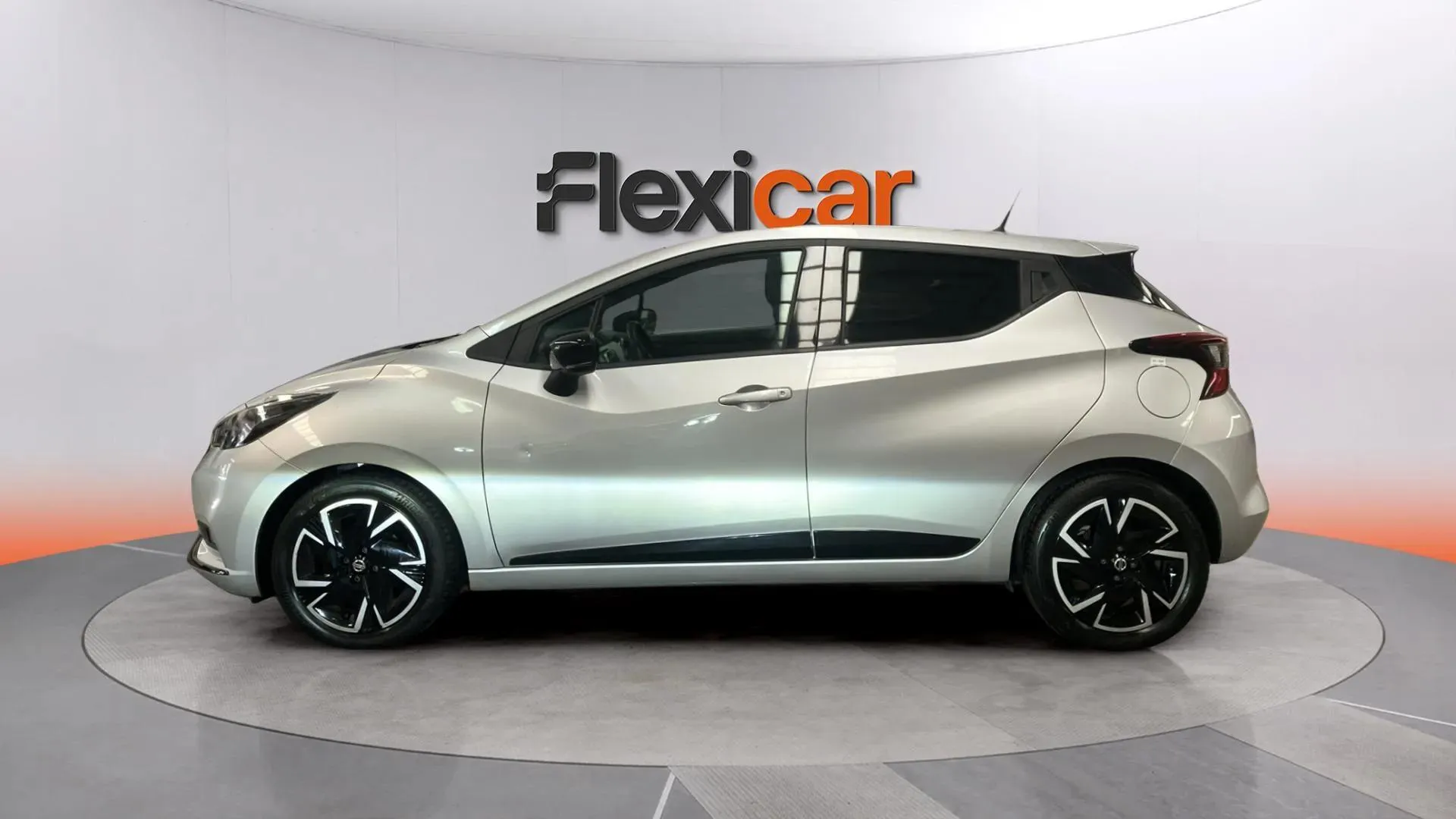 Nissan Micra IG-T E6D-F N-Design Black - foto 4