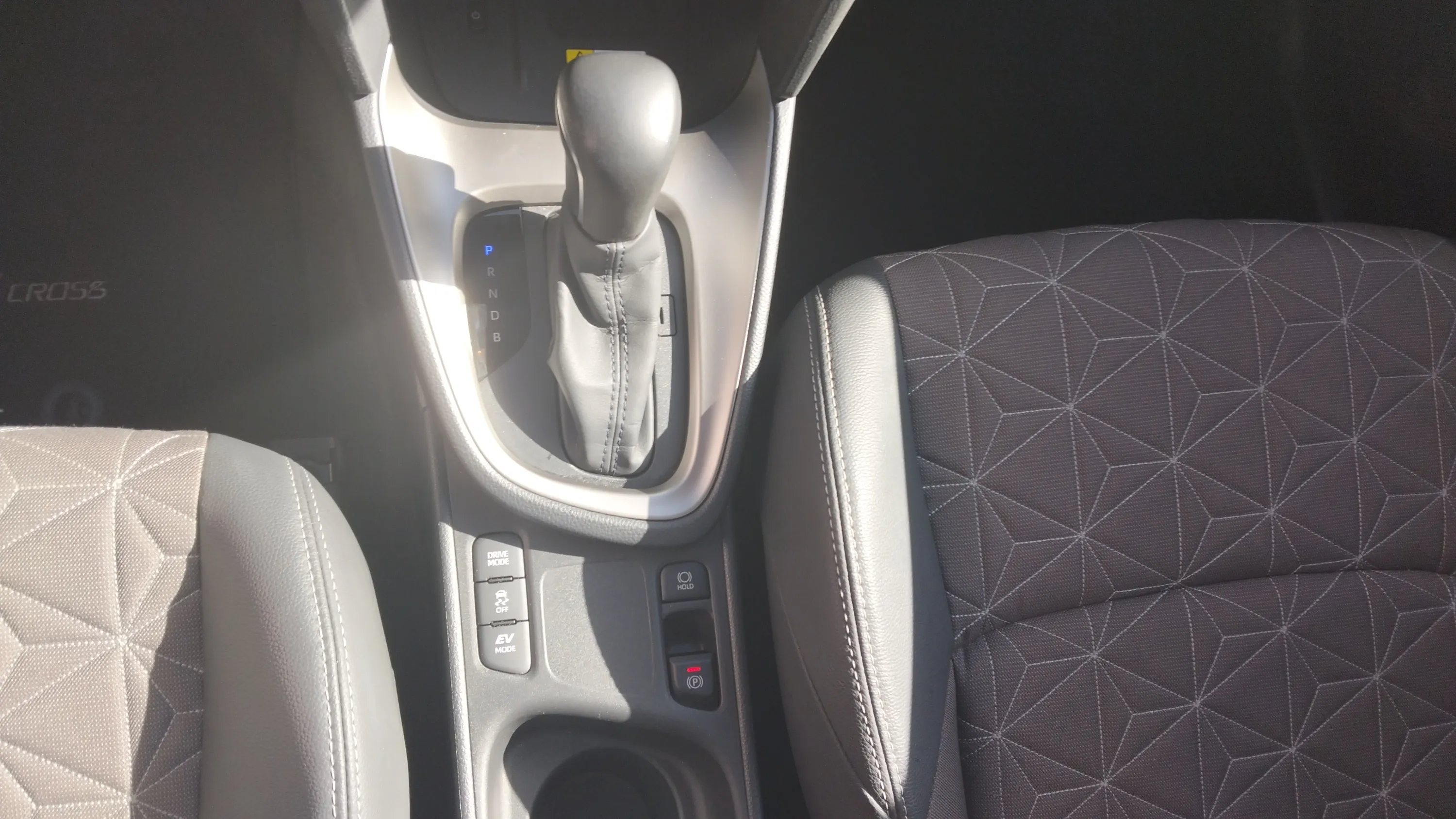 Toyota Yaris Cross 1.5 120H Active Tech - foto 13