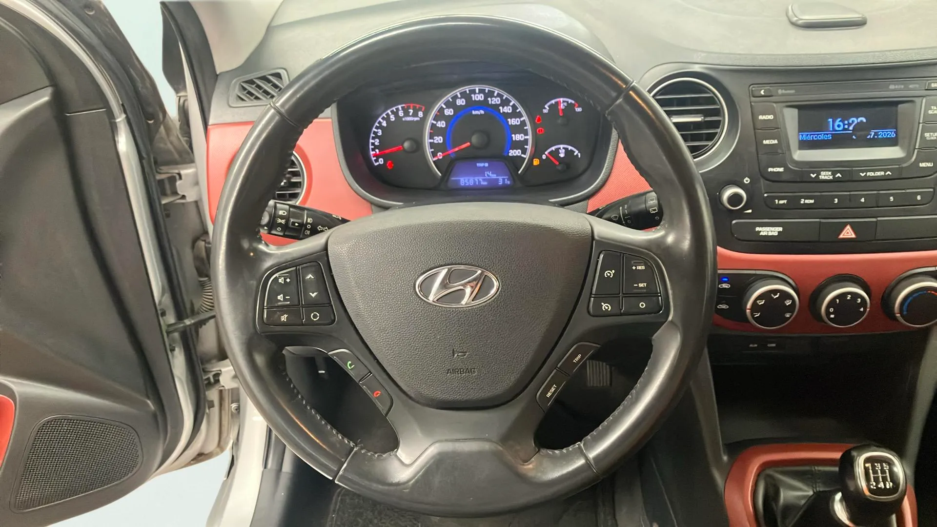Hyundai i10 1.0 Link - foto 12