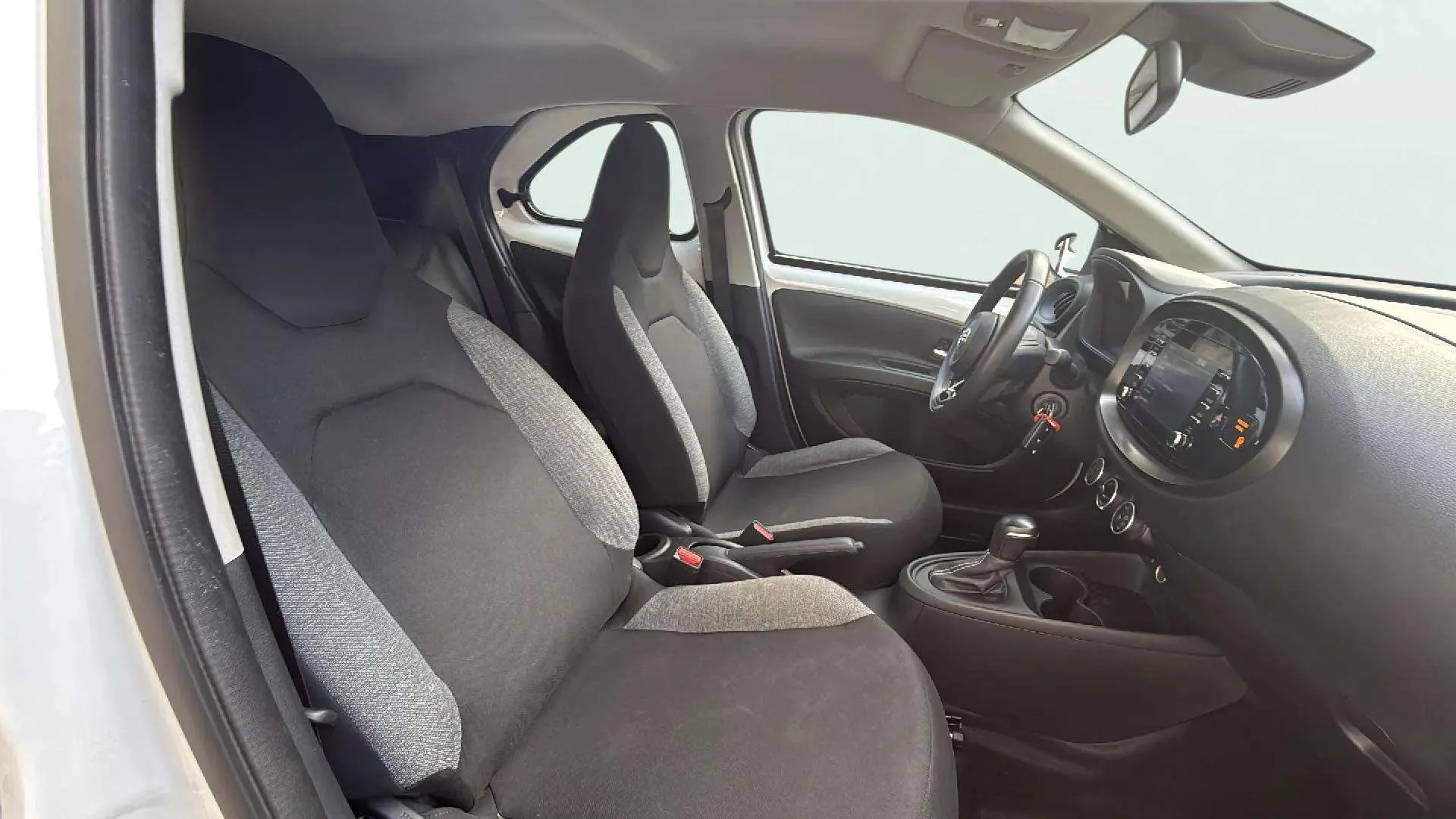 Toyota Aygo X 1.0 VVT-I Chic - foto 9