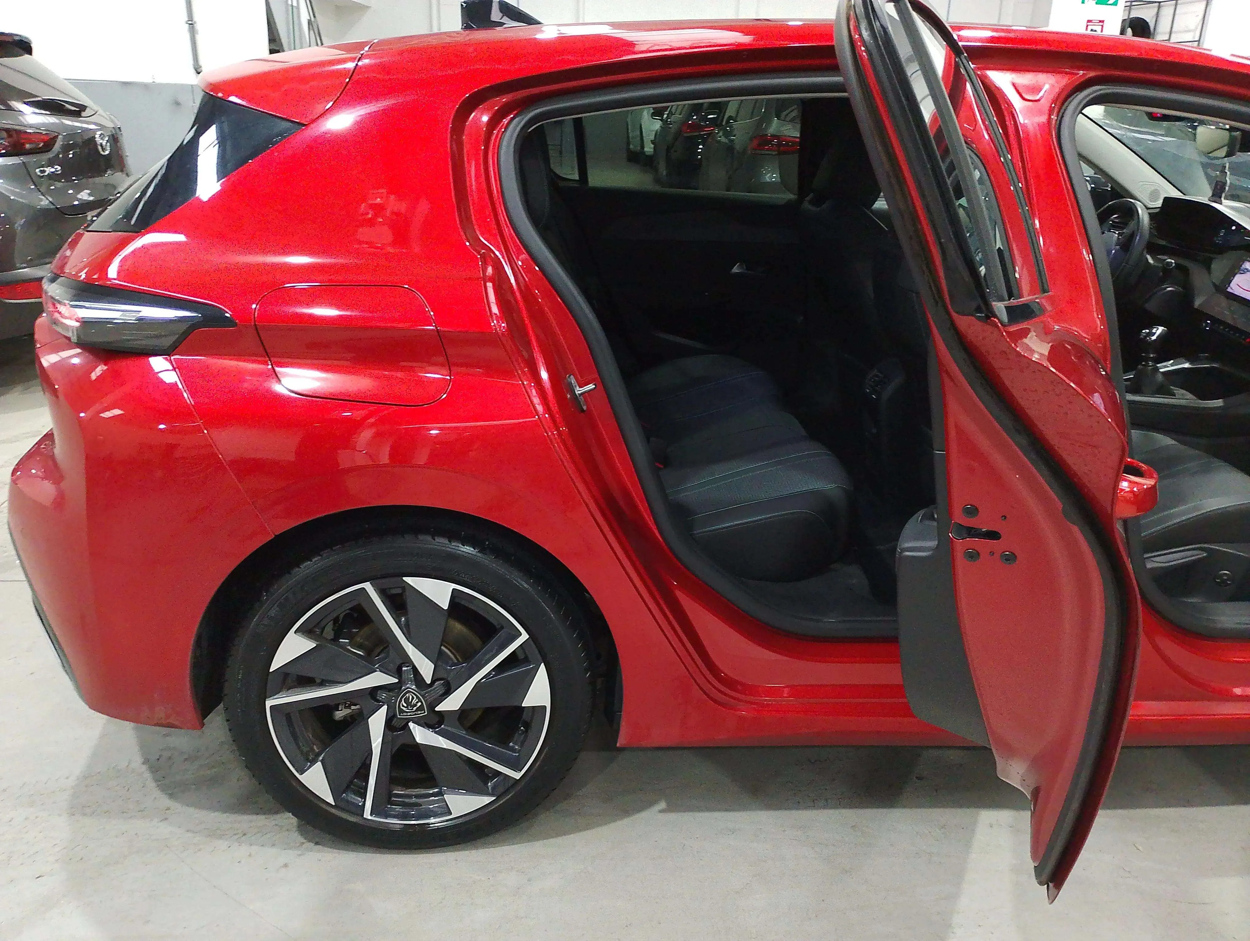 Peugeot 308 Allure Pack PureTech 130 - foto 16