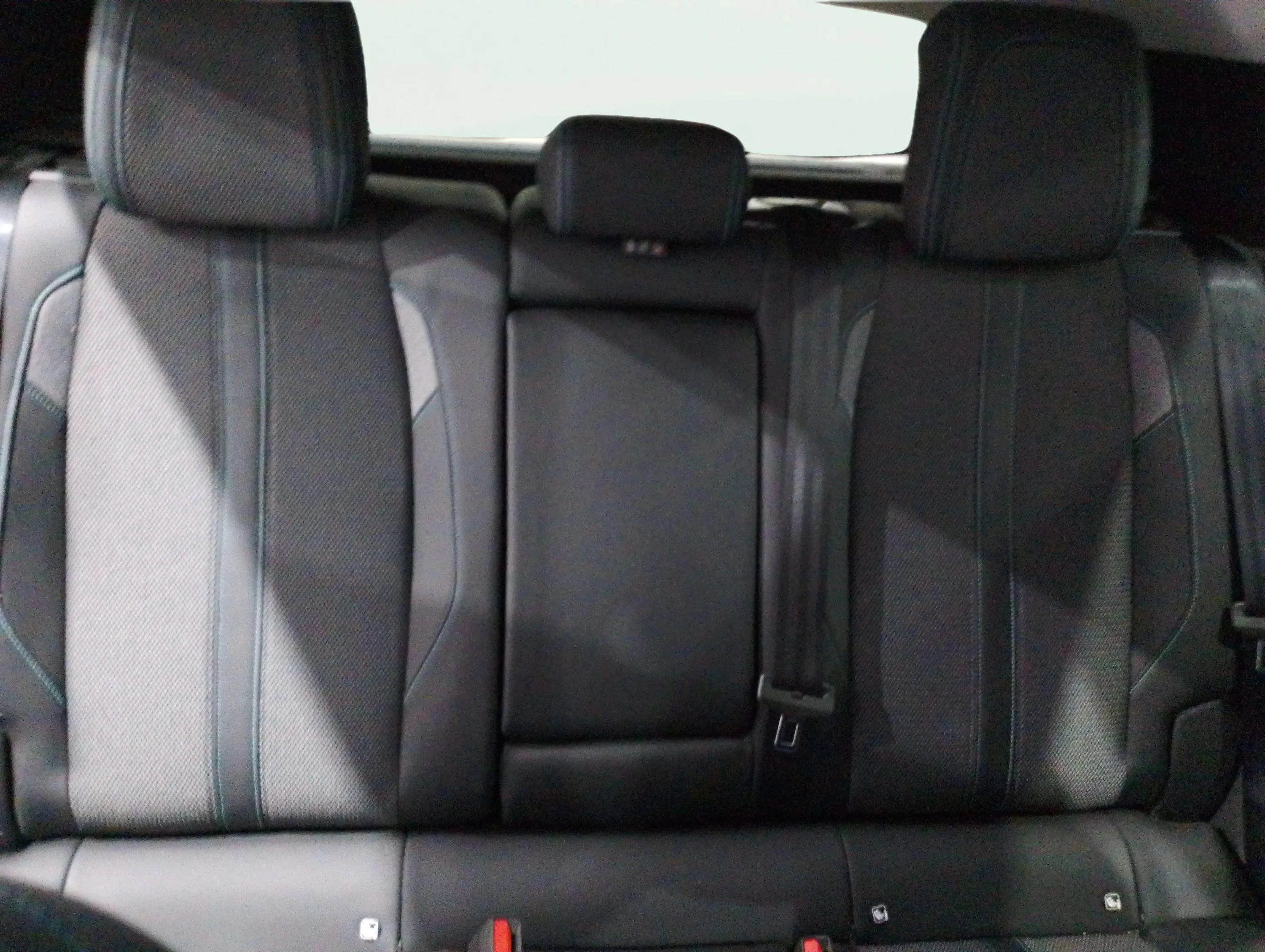 Peugeot 308 Allure Pack PureTech 130 - foto 17