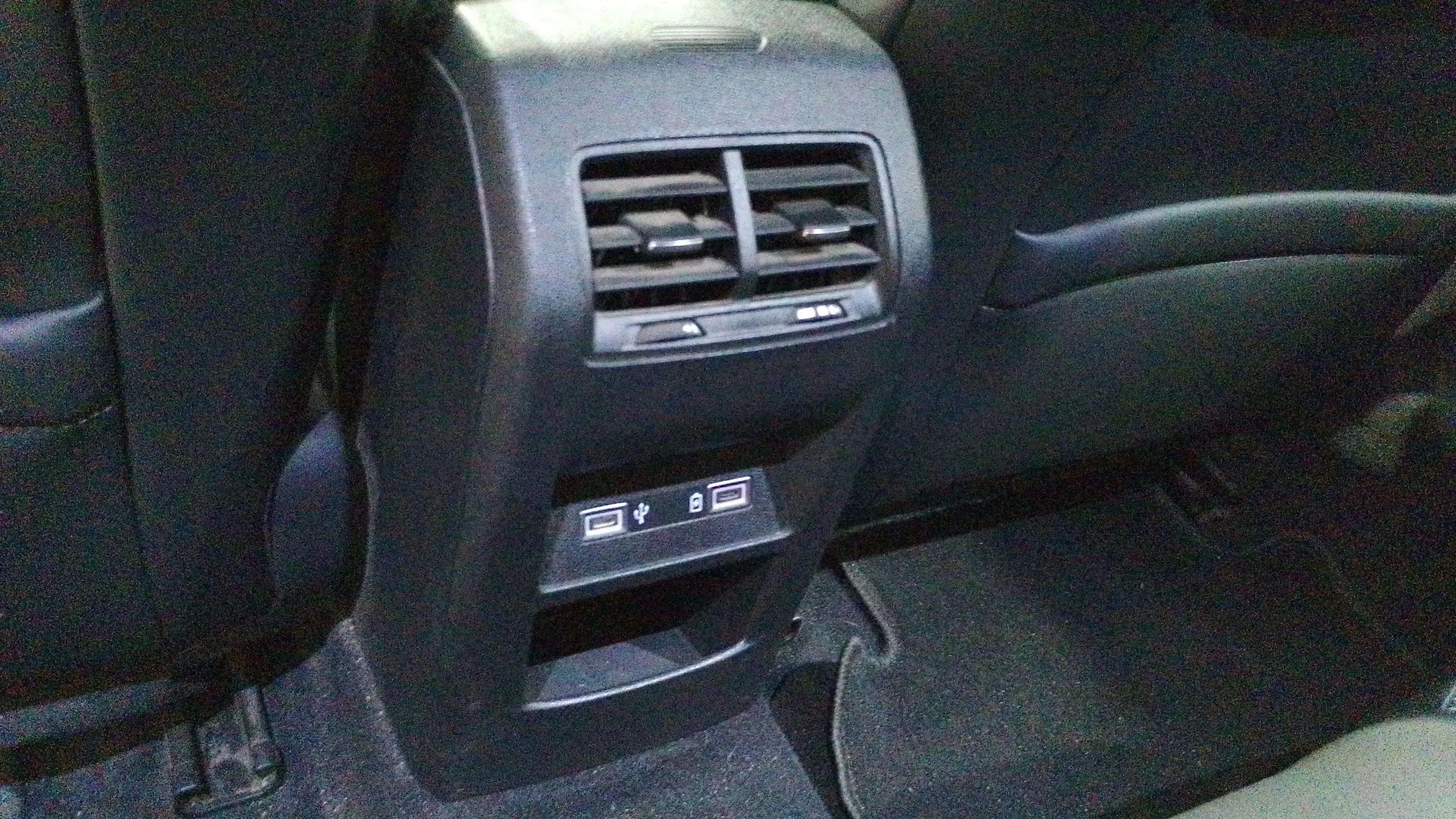 Peugeot 308 Allure Pack PureTech 130 - foto 27