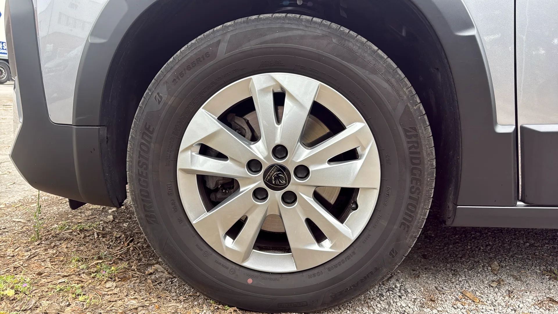Peugeot Rifter Allure BlueHDi 100 - foto 23