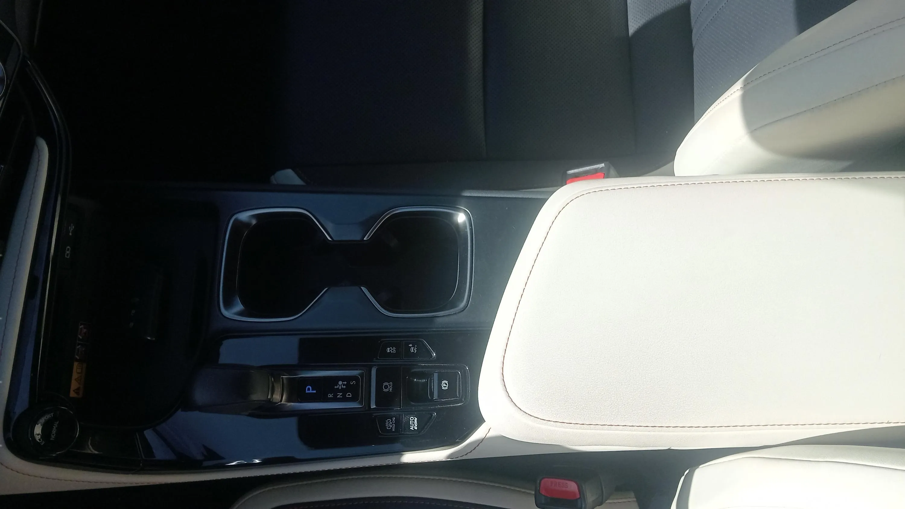 Lexus NX 450h+ F Sport 4WD - foto 22