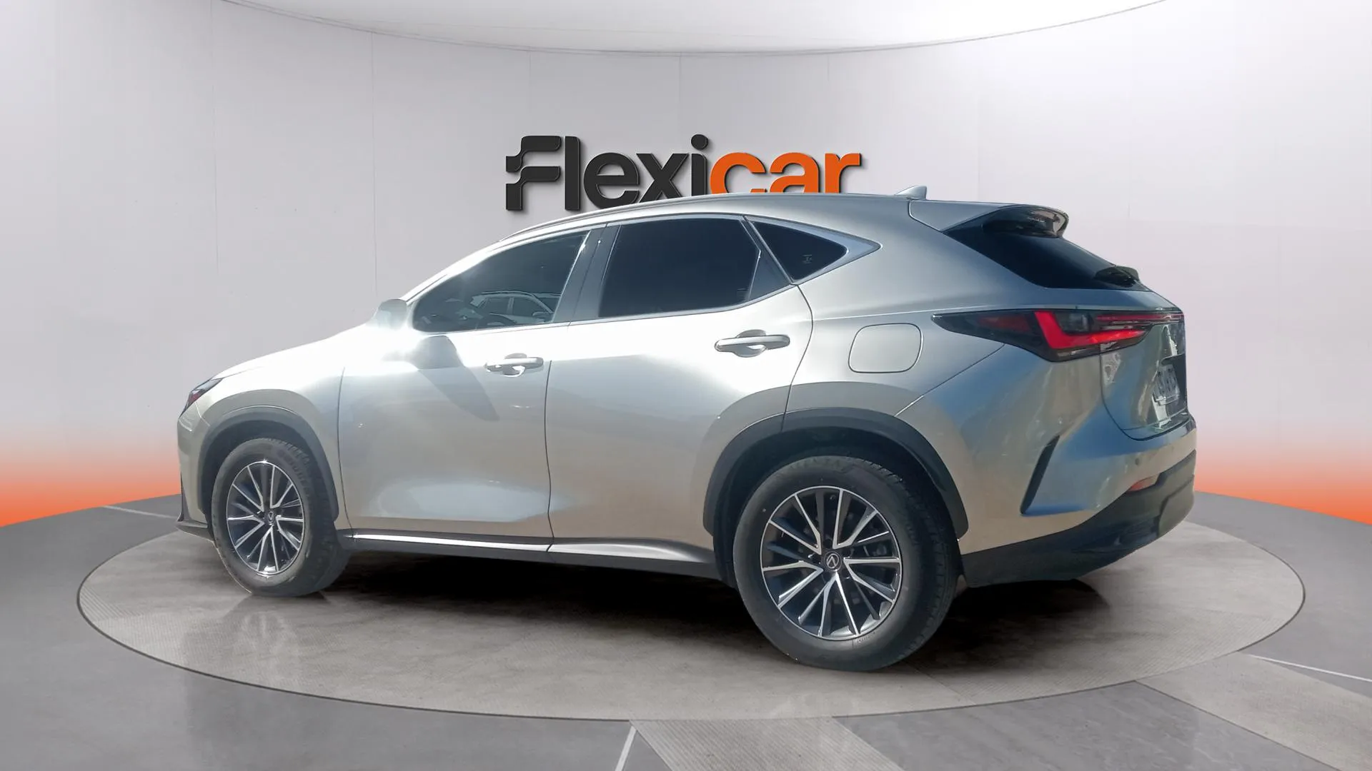 Lexus NX 450h+ F Sport 4WD - foto 7