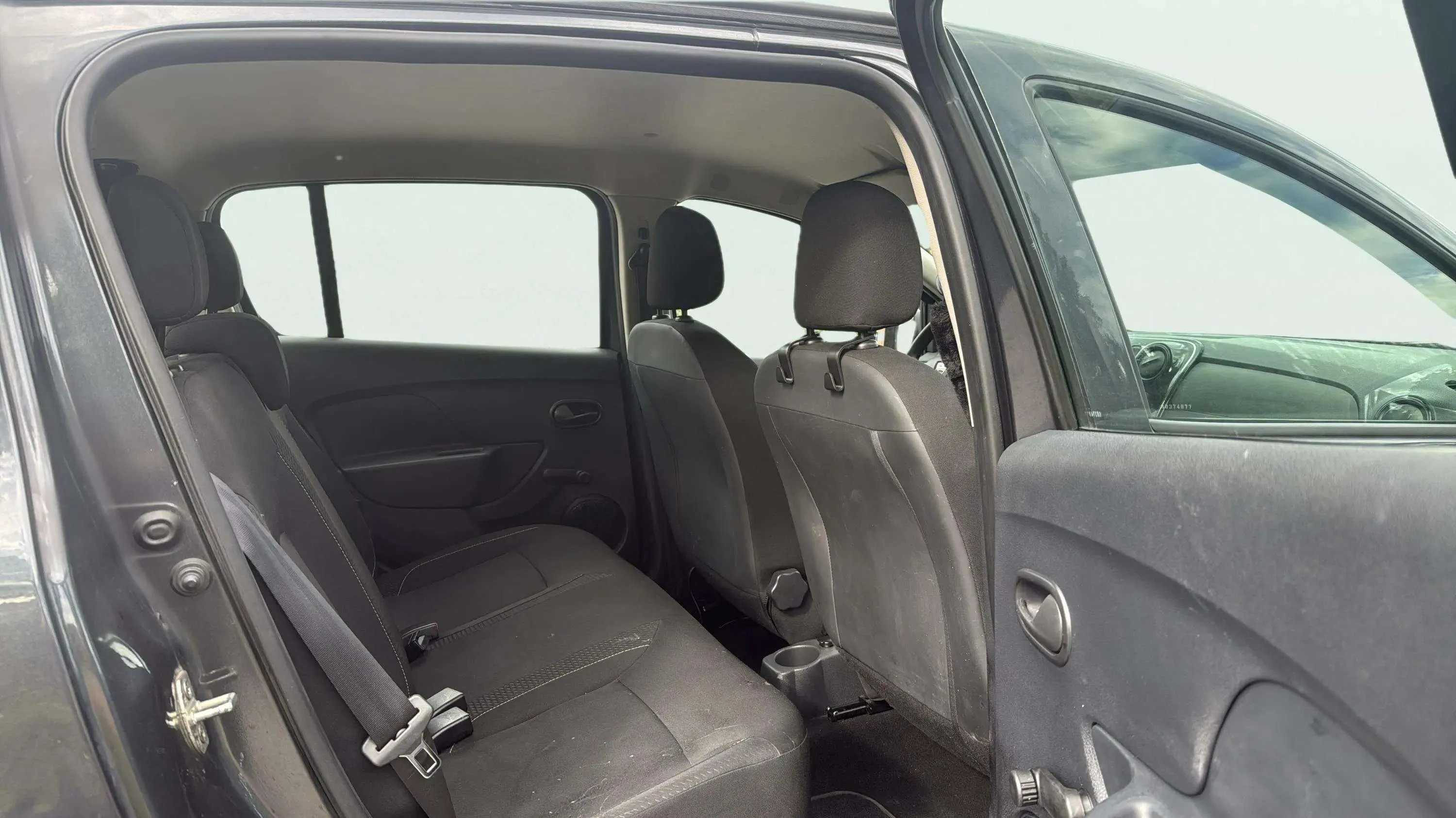 Dacia Sandero Ambiance 1.0 - foto 11