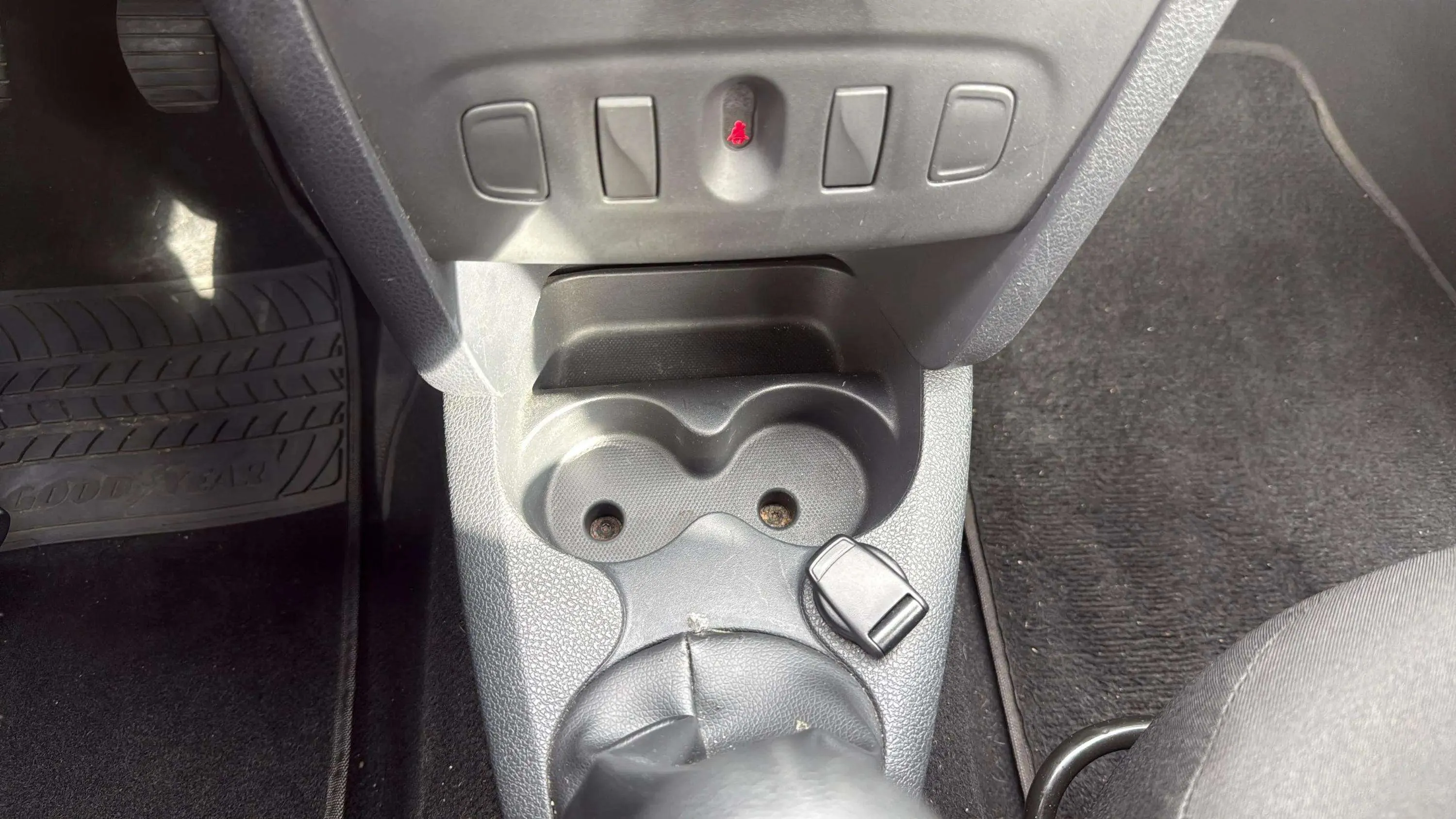 Dacia Sandero Ambiance 1.0 - foto 19