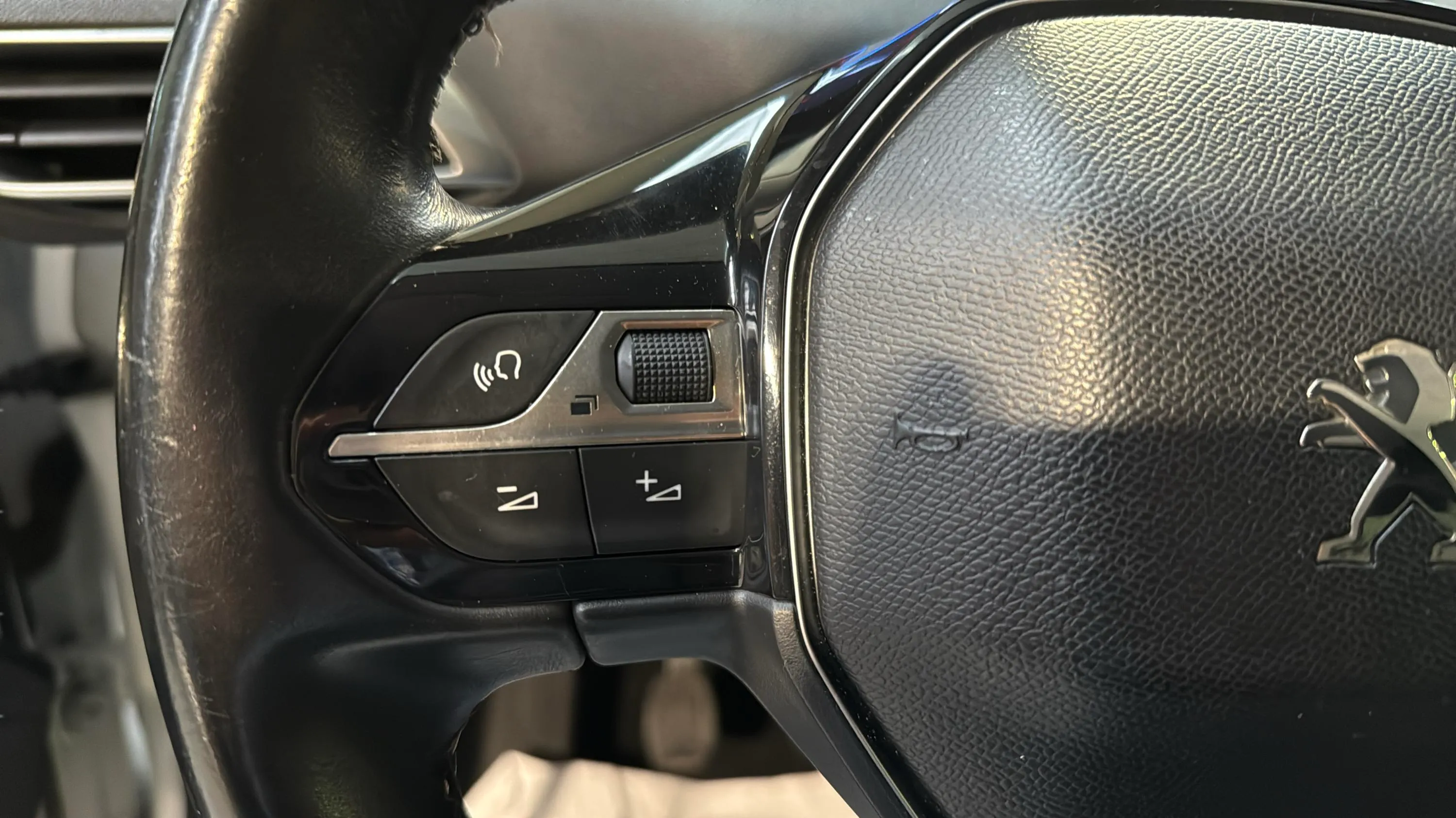 Peugeot 3008 1.5L BlueHDi Active - foto 12