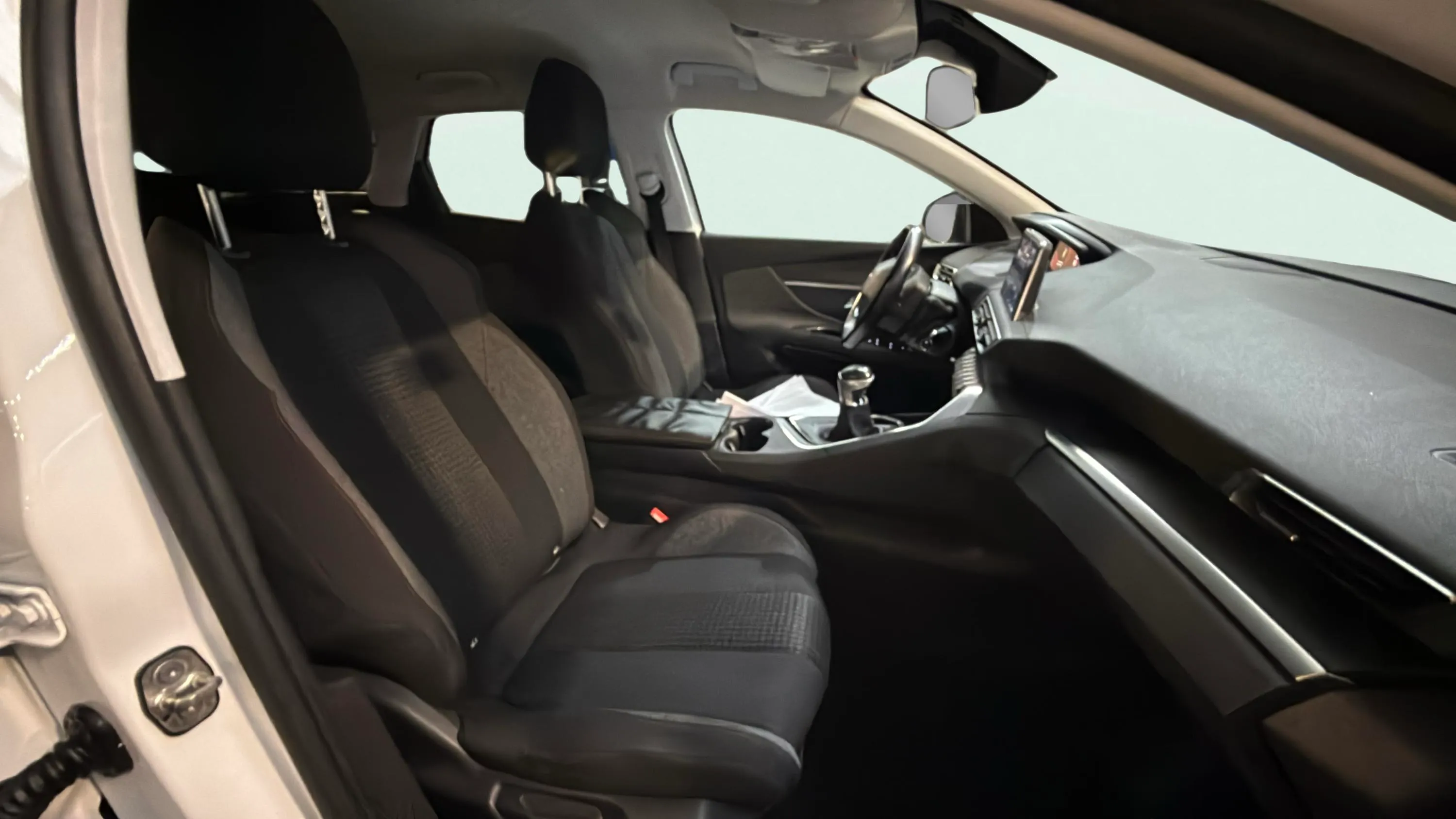 Peugeot 3008 1.5L BlueHDi Active - foto 17