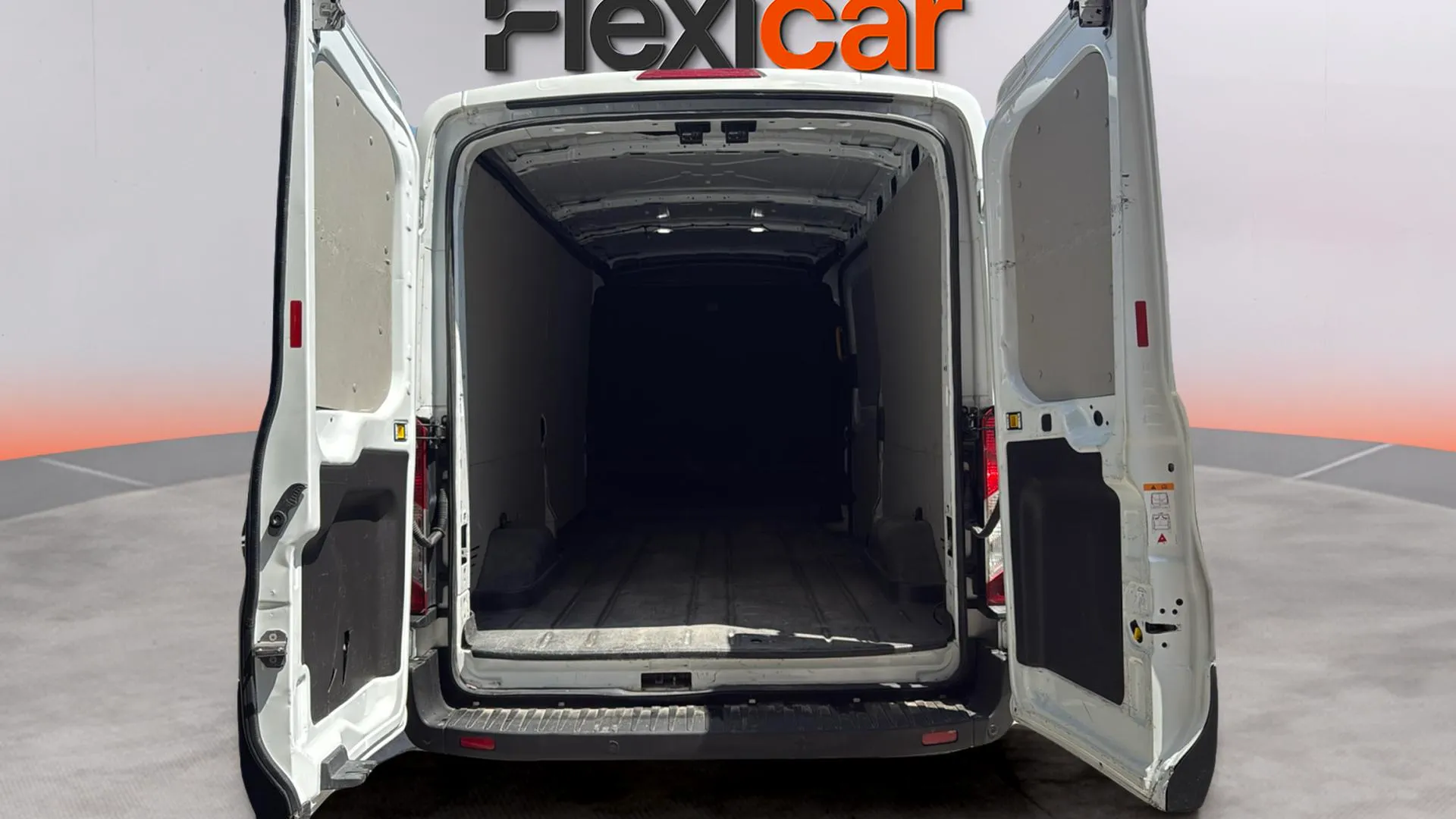 Ford Transit - foto 13