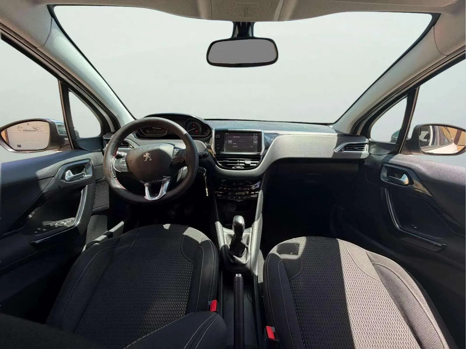 Peugeot 208 Allure 1.2L PureTech - foto 8