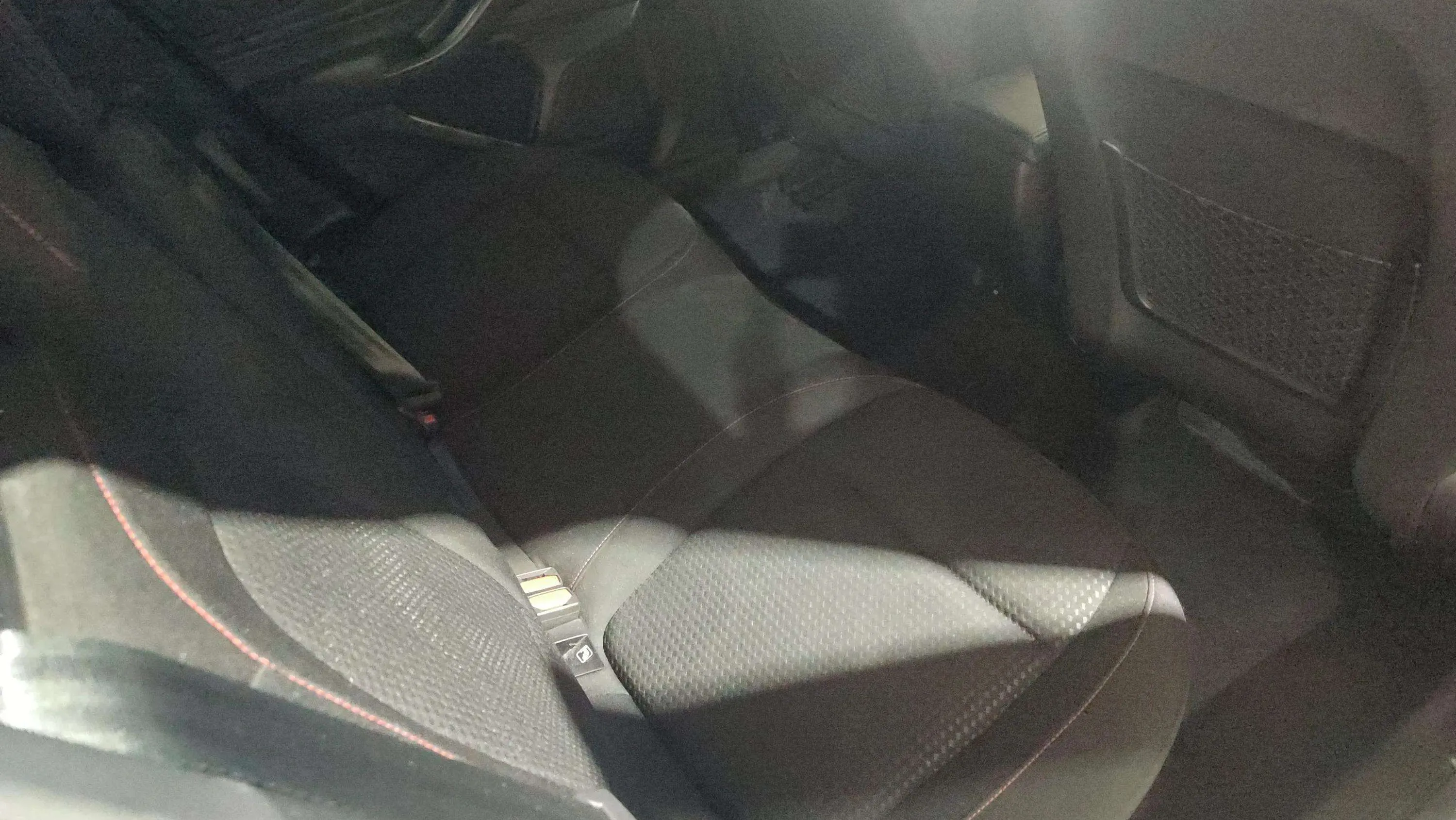 Ford Focus 1.0 EcoBoost MHEV ST-Line - foto 16