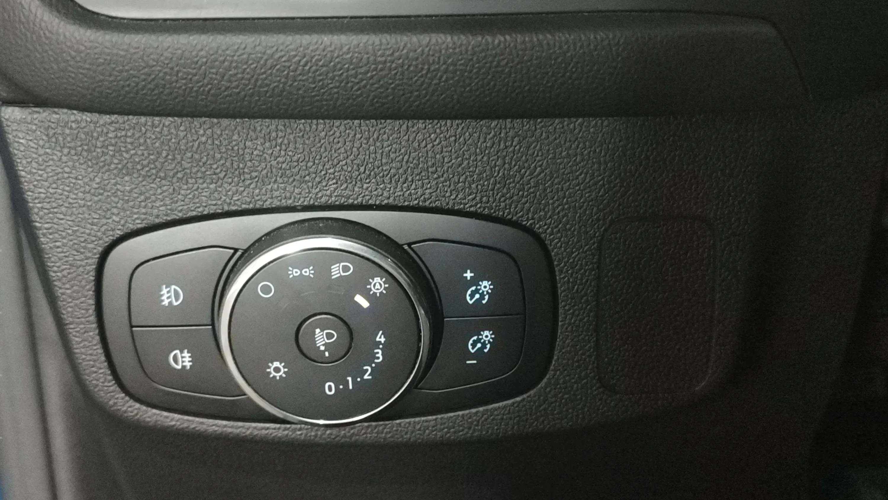 Ford Focus 1.0 EcoBoost MHEV ST-Line - foto 7