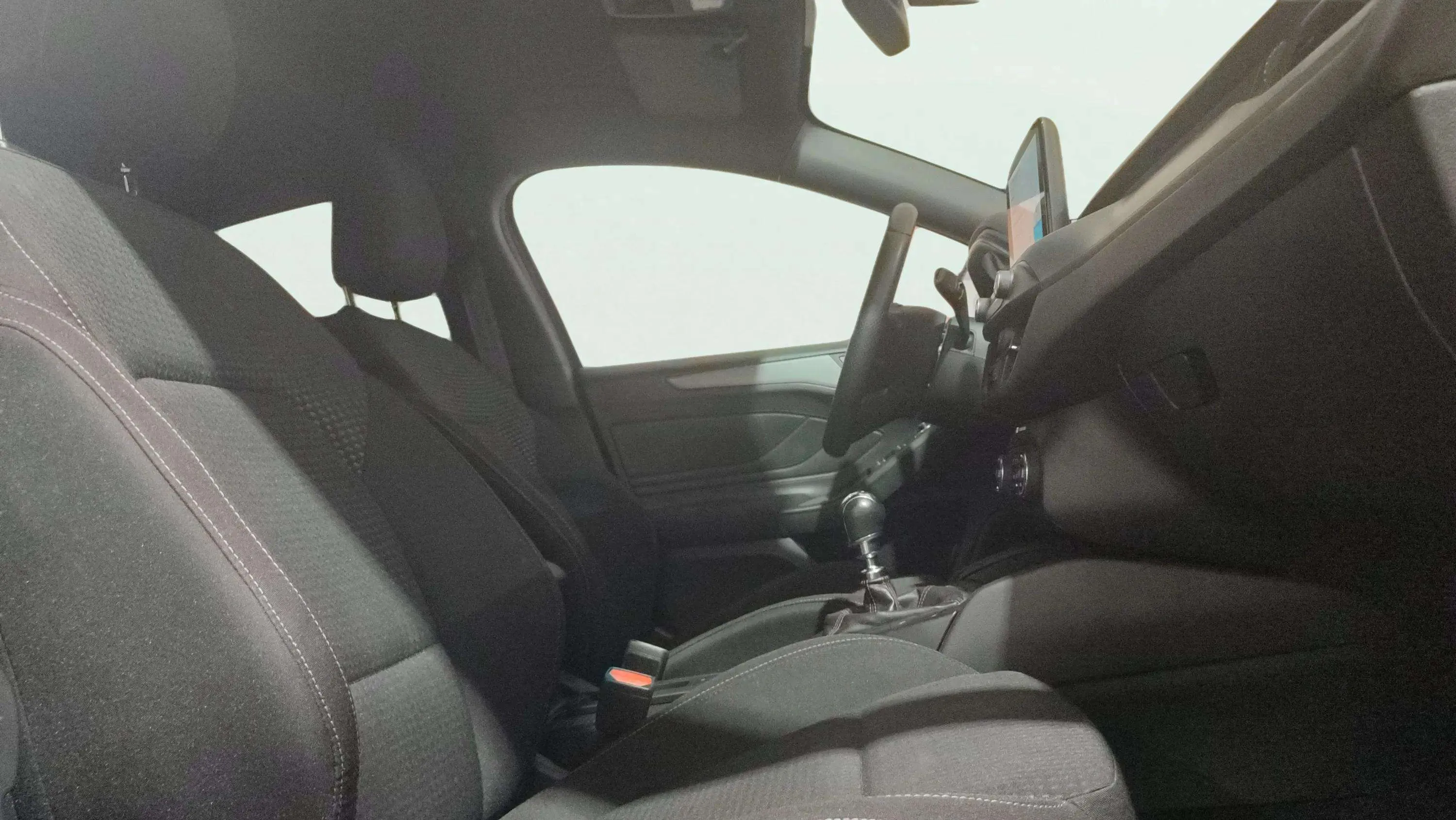 Ford Focus 1.0 EcoBoost MHEV ST-Line - foto 19