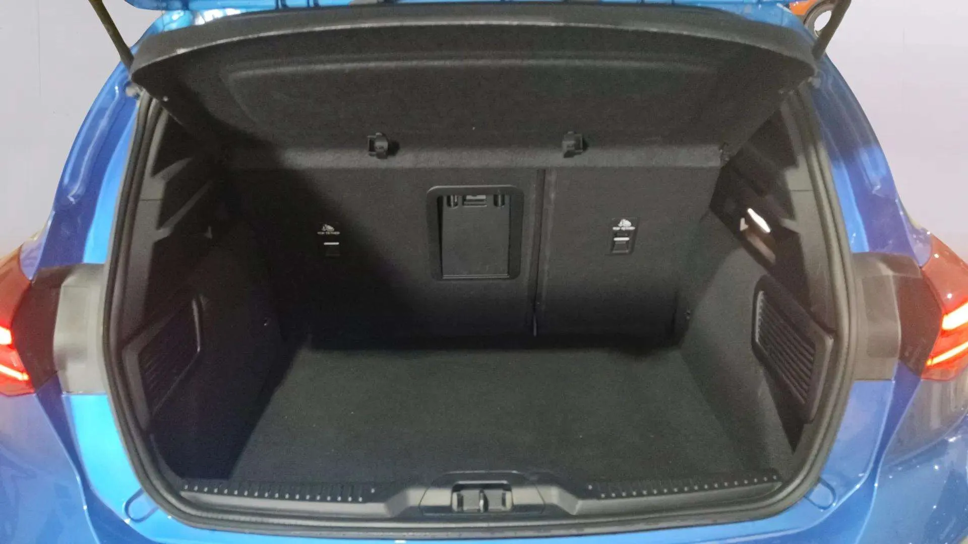 Ford Focus 1.0 EcoBoost MHEV ST-Line - foto 21