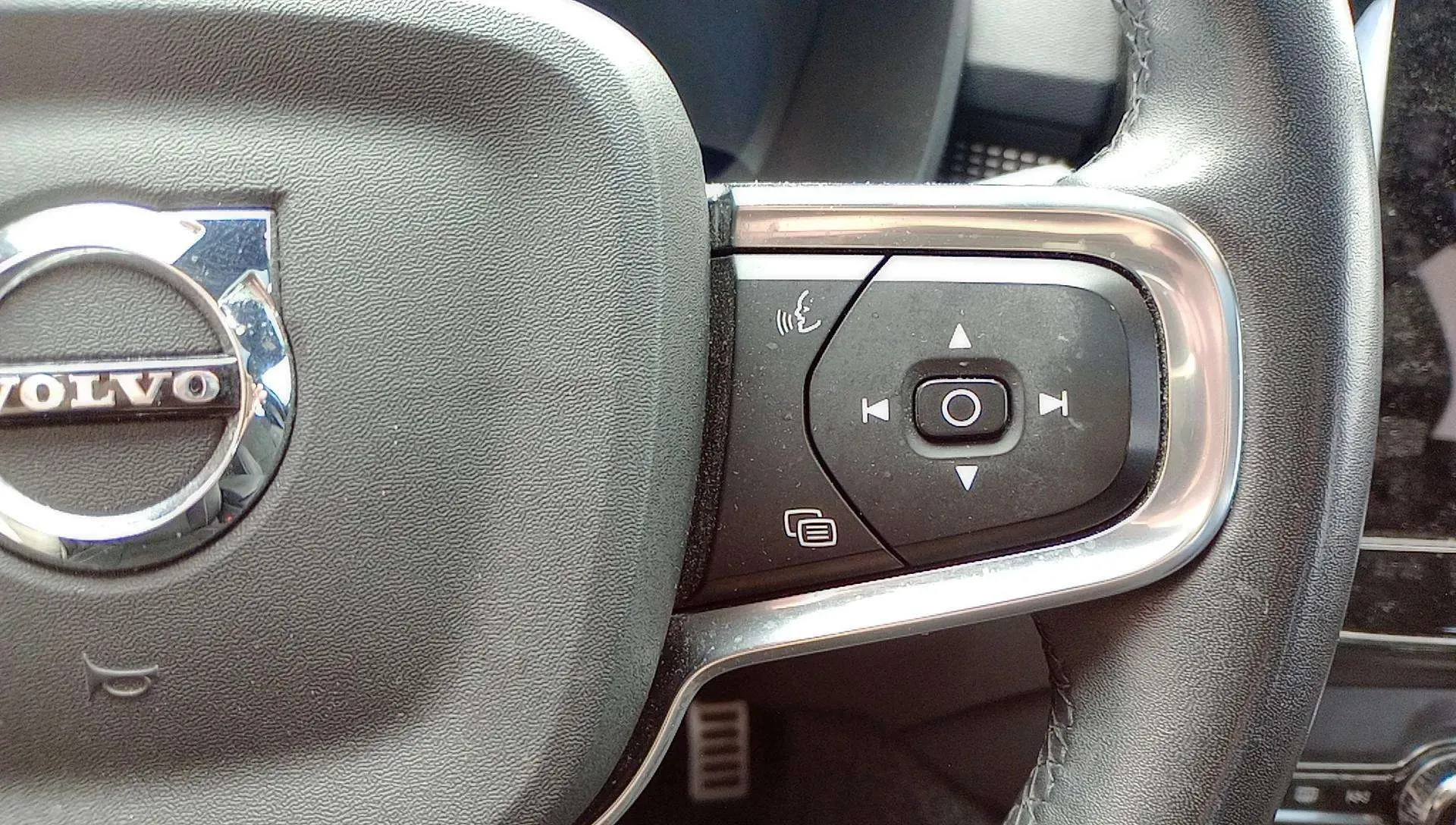 Volvo XC40 Recharge Eléctrico Plus - foto 17