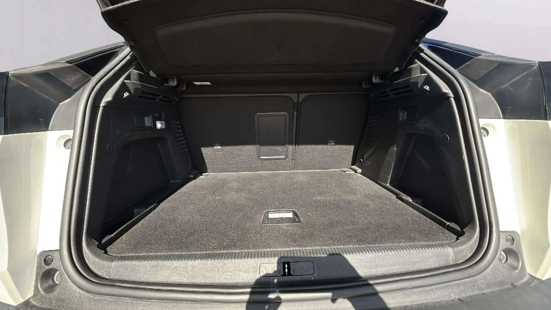 Peugeot 3008 1.5 BlueHDi GT EAT8 - foto 8