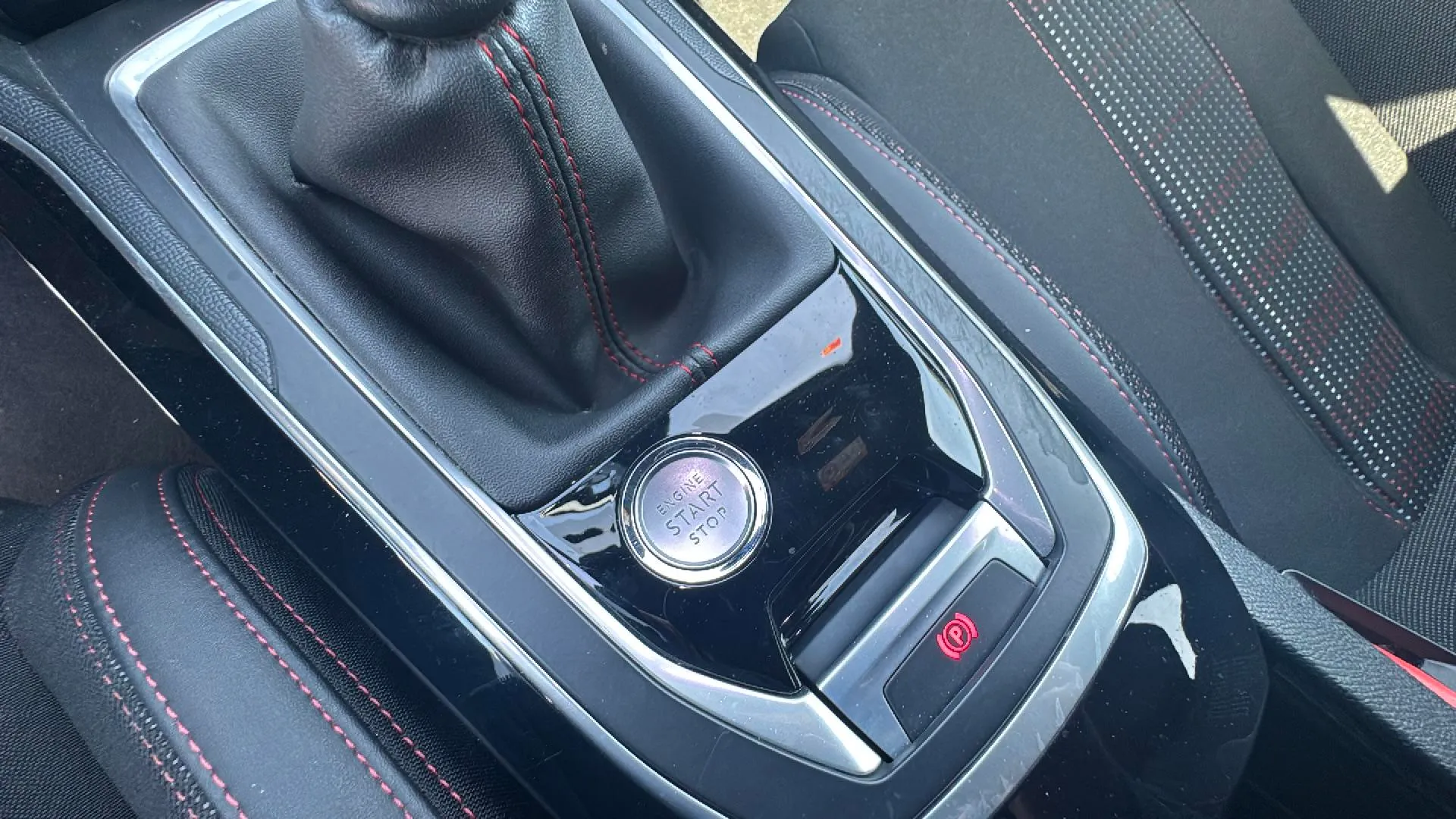 Peugeot 308 GT Line 1.5 BlueHDi - foto 22