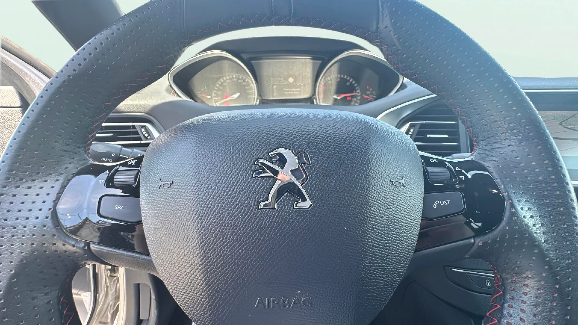 Peugeot 308 GT Line 1.5 BlueHDi - foto 12