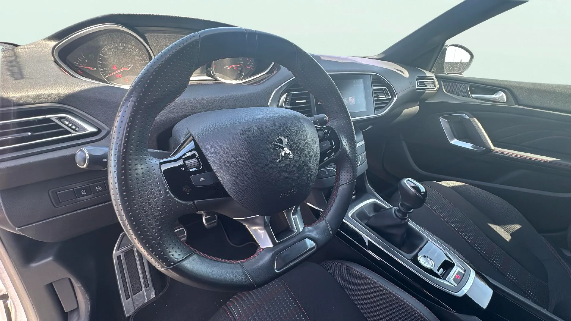 Peugeot 308 GT Line 1.5 BlueHDi - foto 11